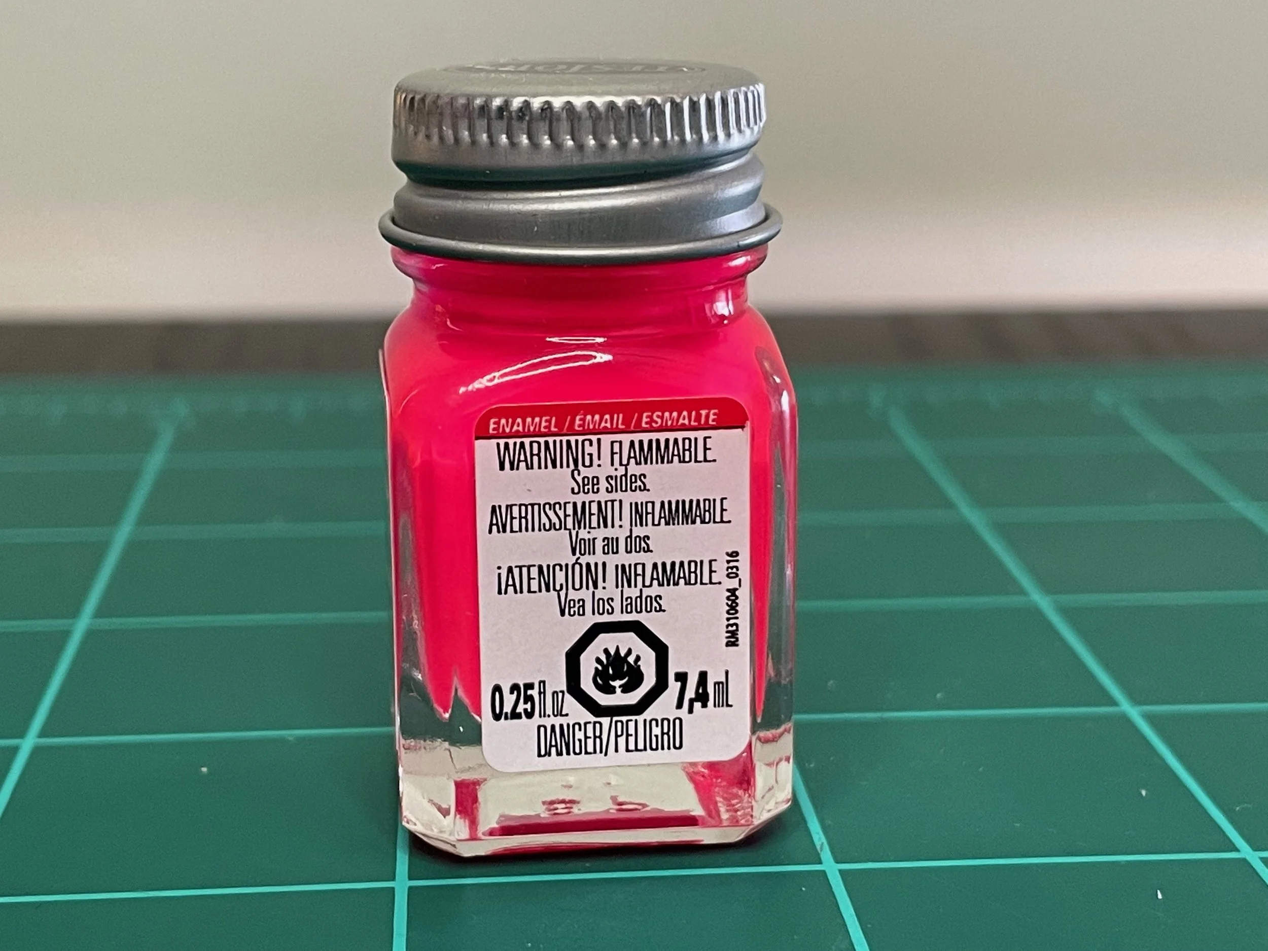 Testors Enamel 1/4ozFluorescent Pink 1178 — GaelHobbies