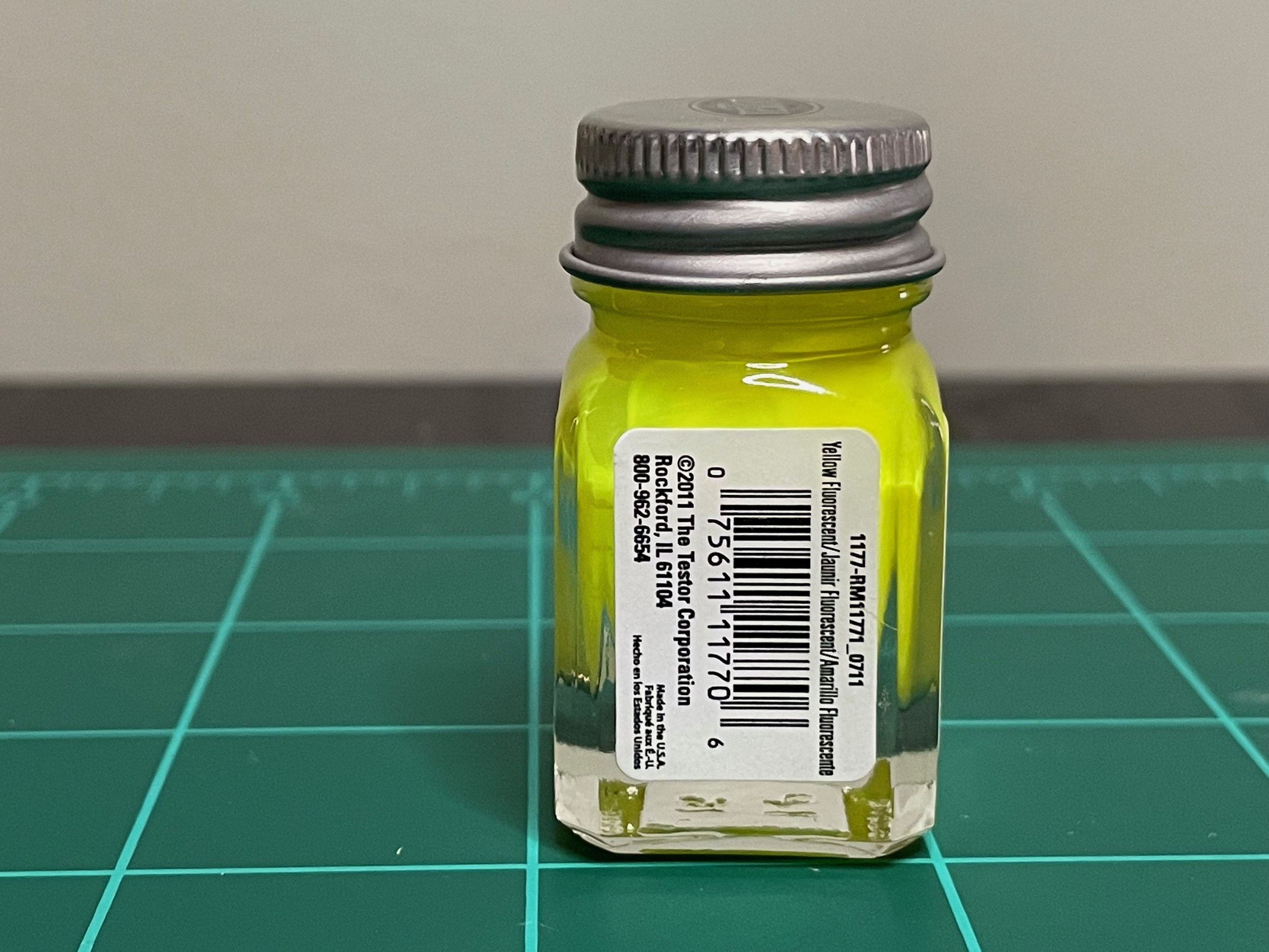 Testors Enamel 1/4oz-Fluorescent Yellow #1177 — GaelHobbies
