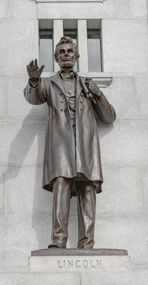 Abraham Lincoln statue, Pennsylvania Memorial