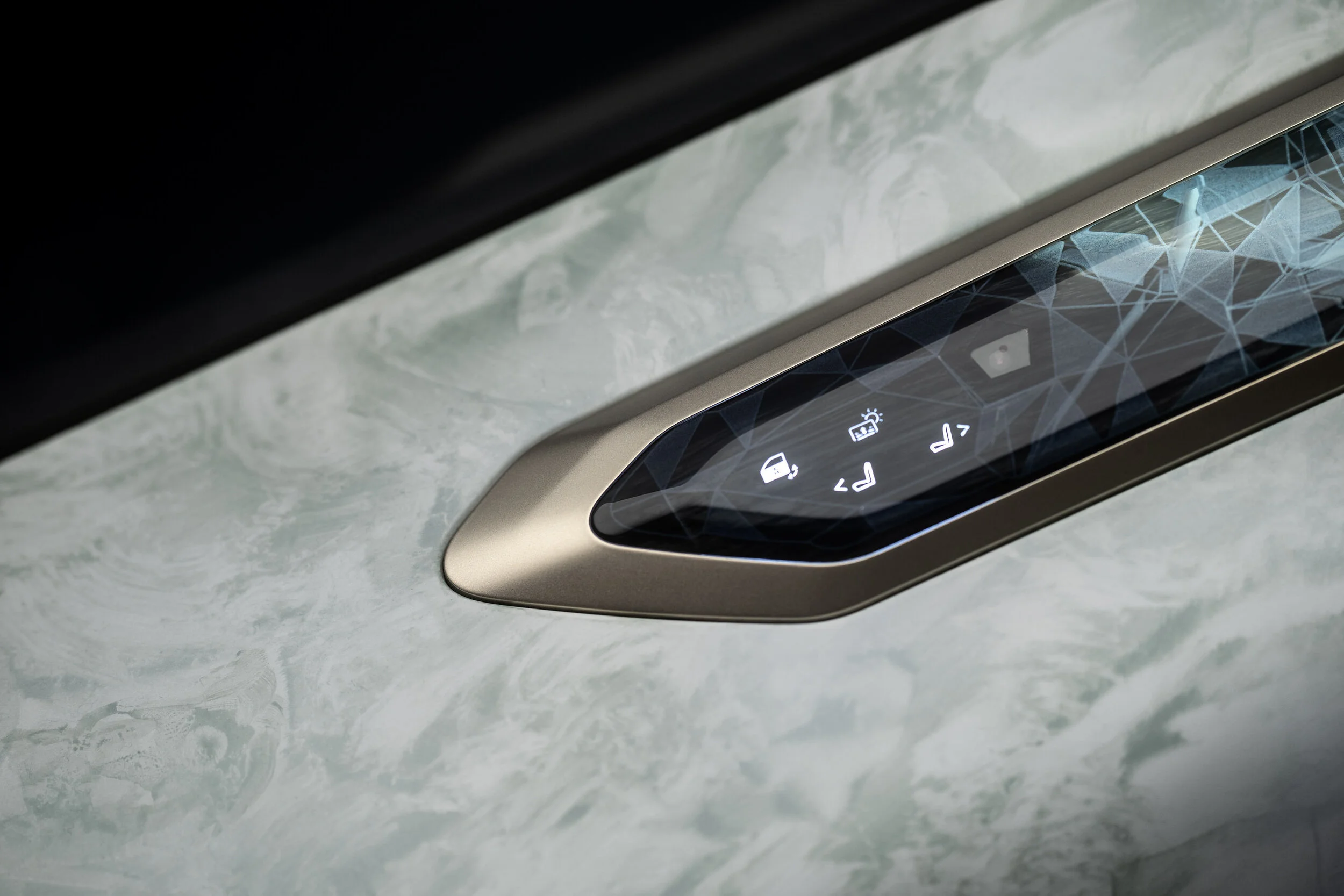 BMW_Circular_Int05_AD.jpg