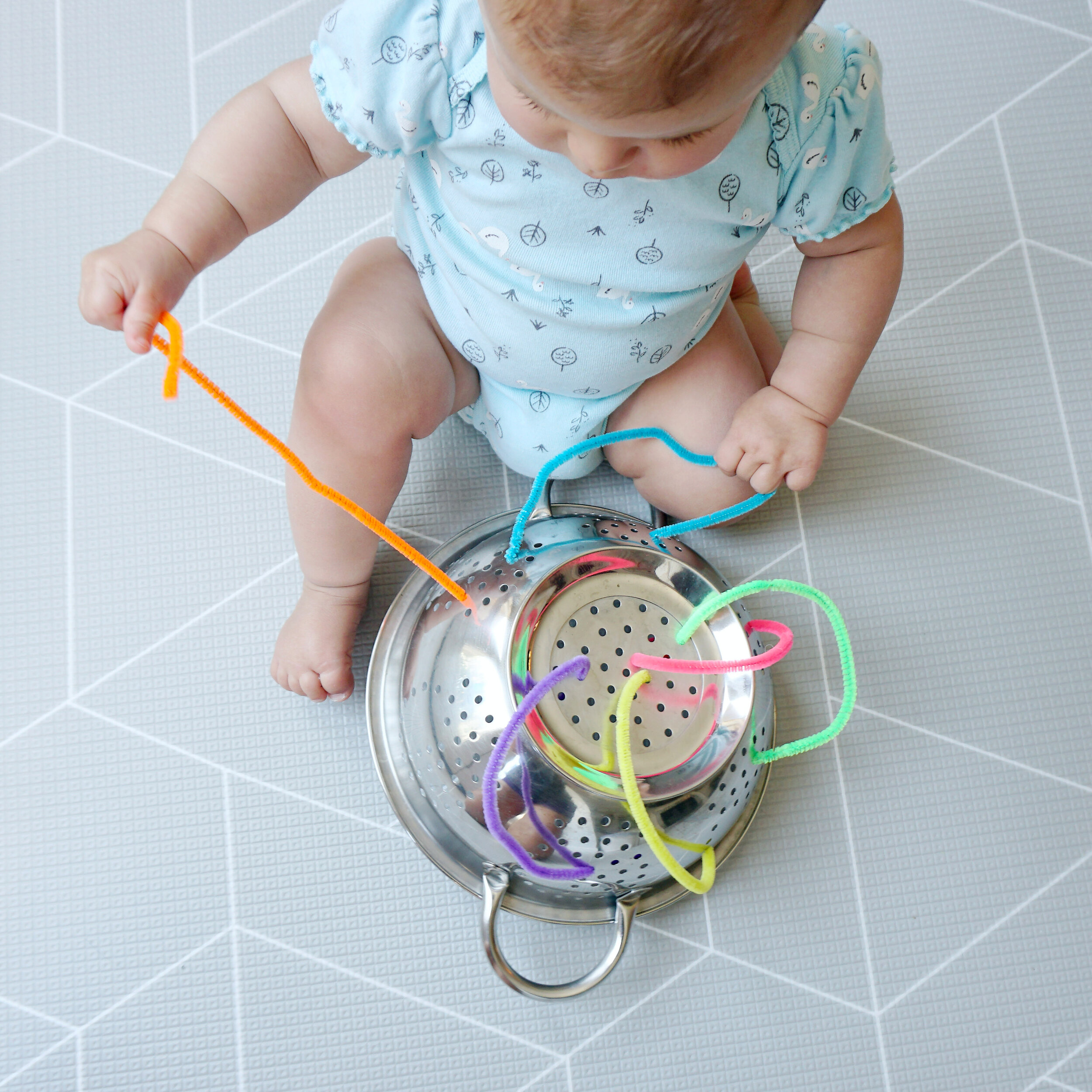 Pipe Cleaner Pull — Baby Play Hacks