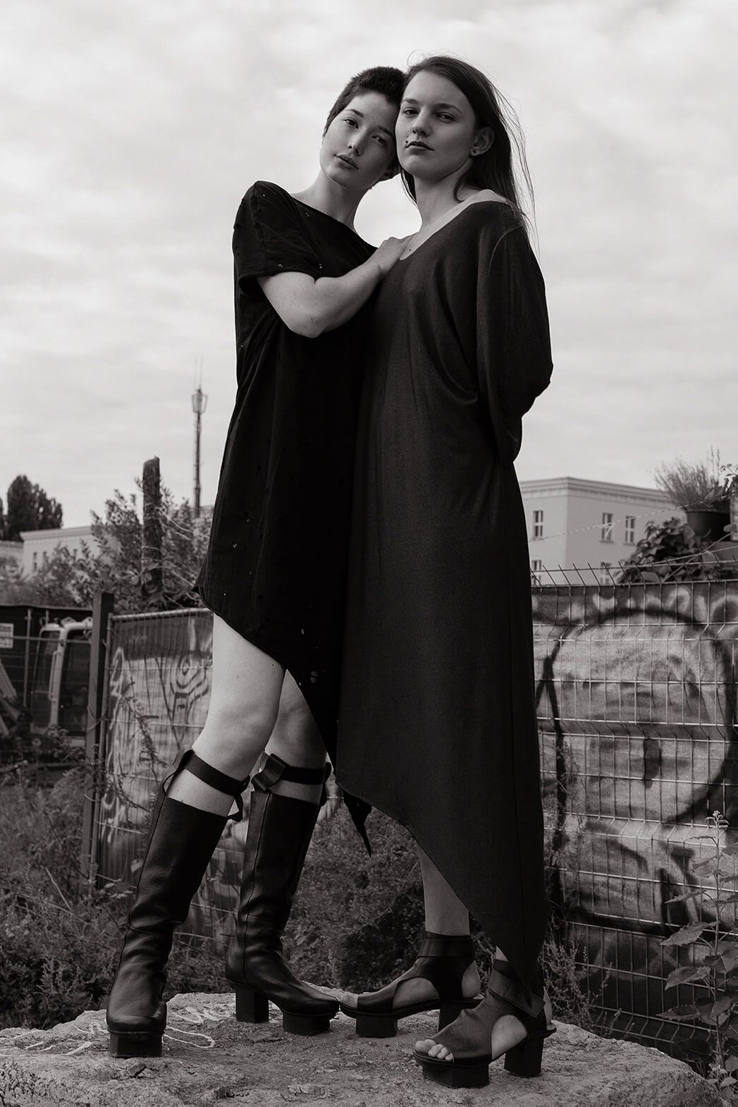 UNISEX ASSYMMETRICAL JERSEY DRESS