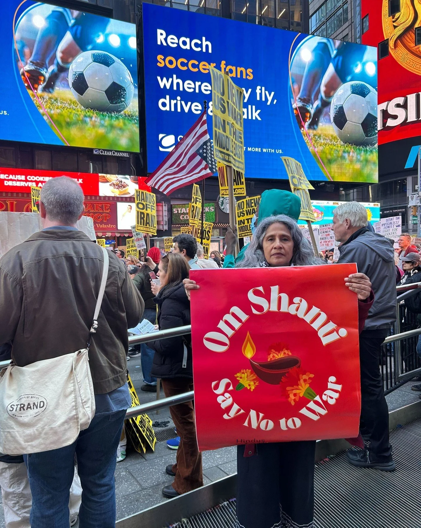HfHR was at the Big People&rsquo;s Forum + ANSWER Coalition demonstration this weekend at Times Square  to protest against the U.S. &amp; Israel&rsquo;s war on Iran and call for peace, justice, and an end to military aggression.

We joined many voice