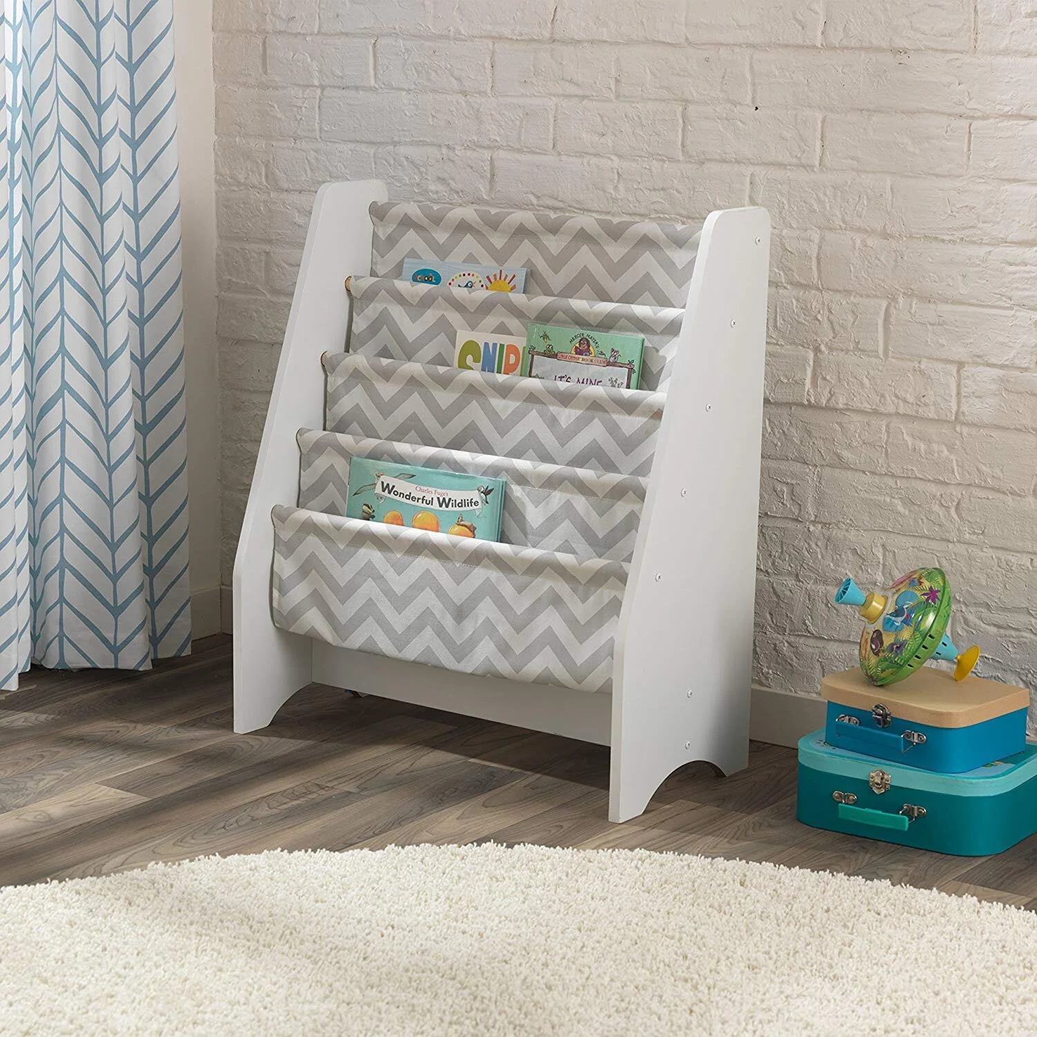 10 Amazing Kid's Bookshelves