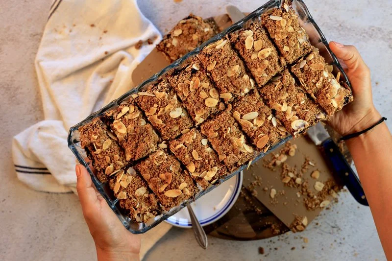 Крамбъл (или Ронлив Кейк) със Сливи