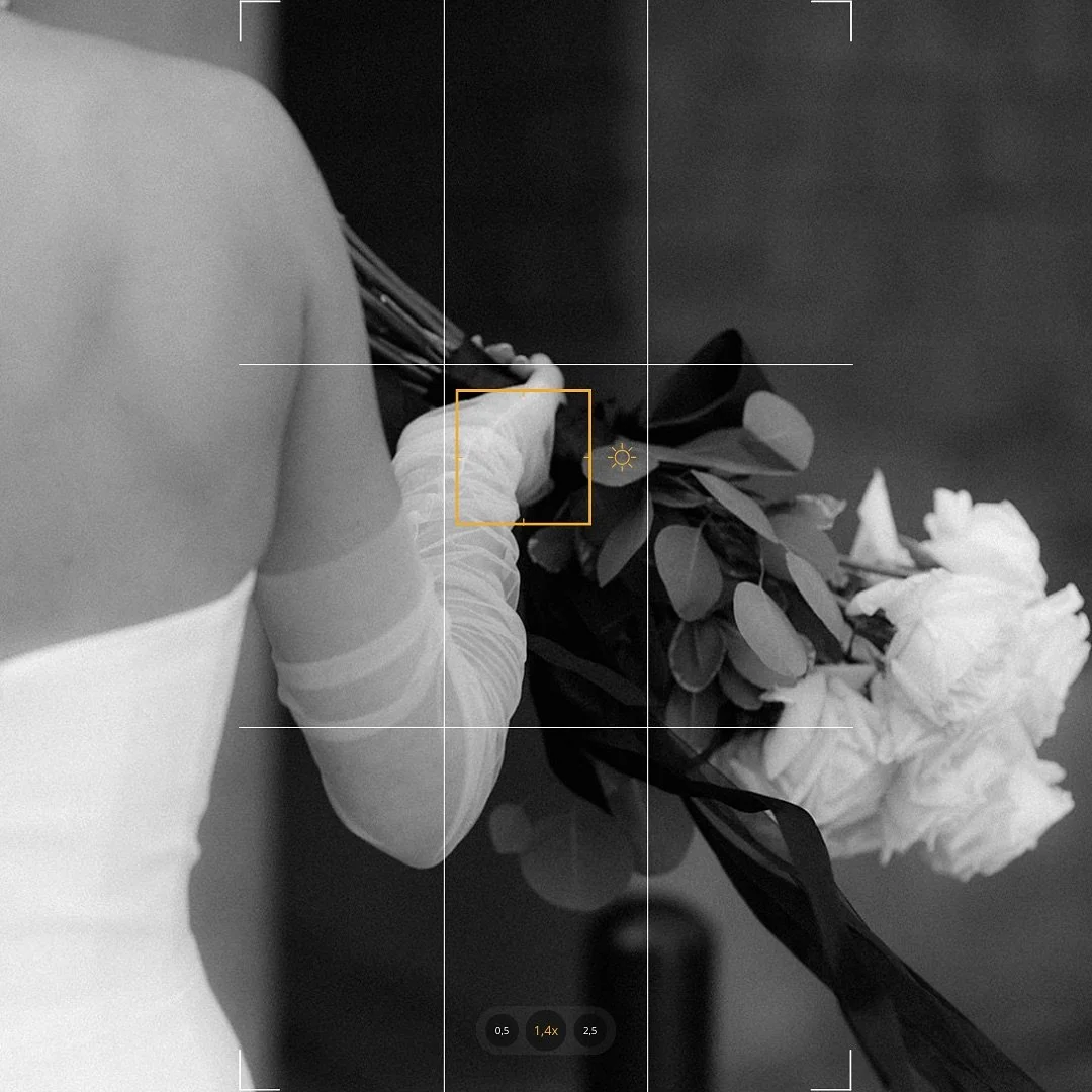 Falling in love with wedding gloves ✨
Special thank you to:
Photographers: @hennygraphy 
Videographers: @foreverafterstudios 
Dress & Accessories: @ritualsoflovebridal @pronovias
Bridal Stylist: @biljanasitnicic 
Venue: @labattoir_van 
Cocktail H