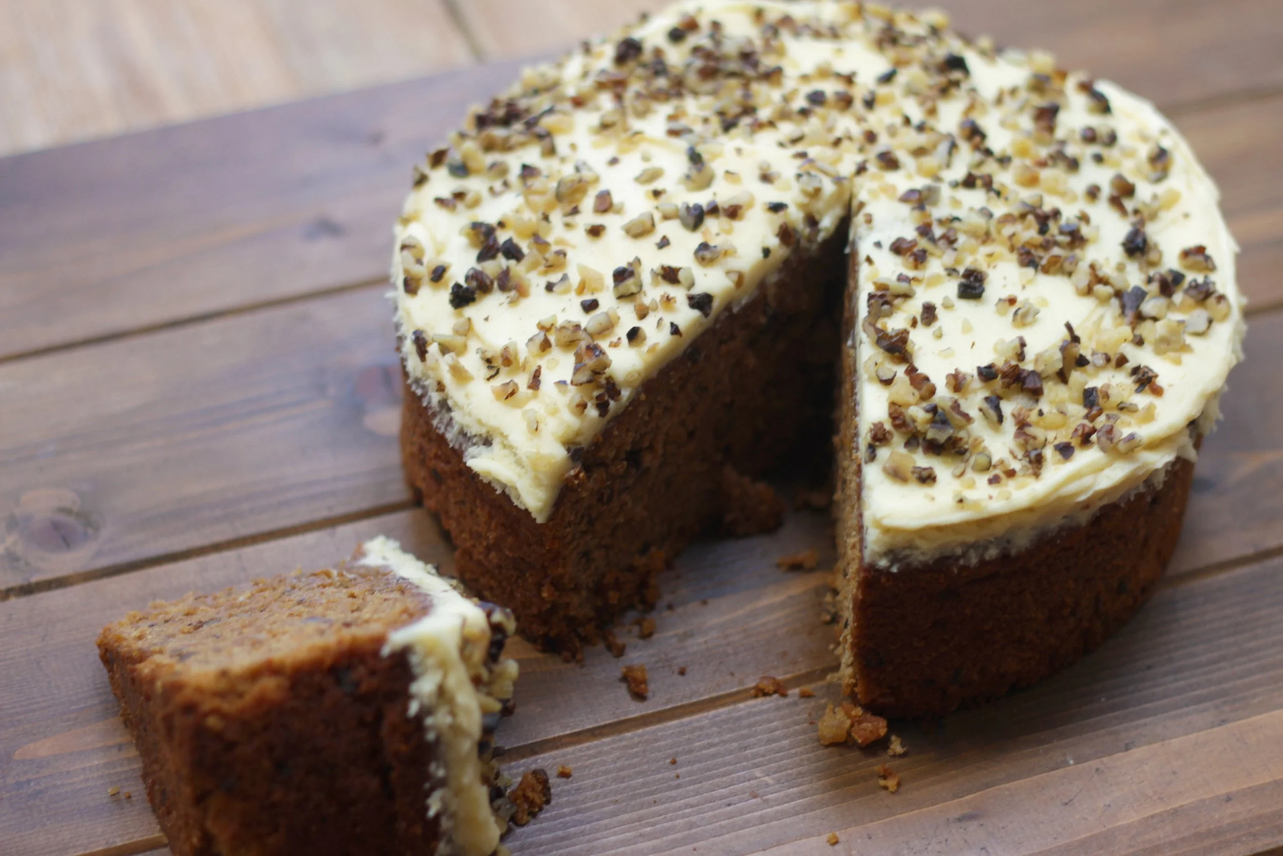 Ardington Bakery | Carrot & Walnut Round Cake