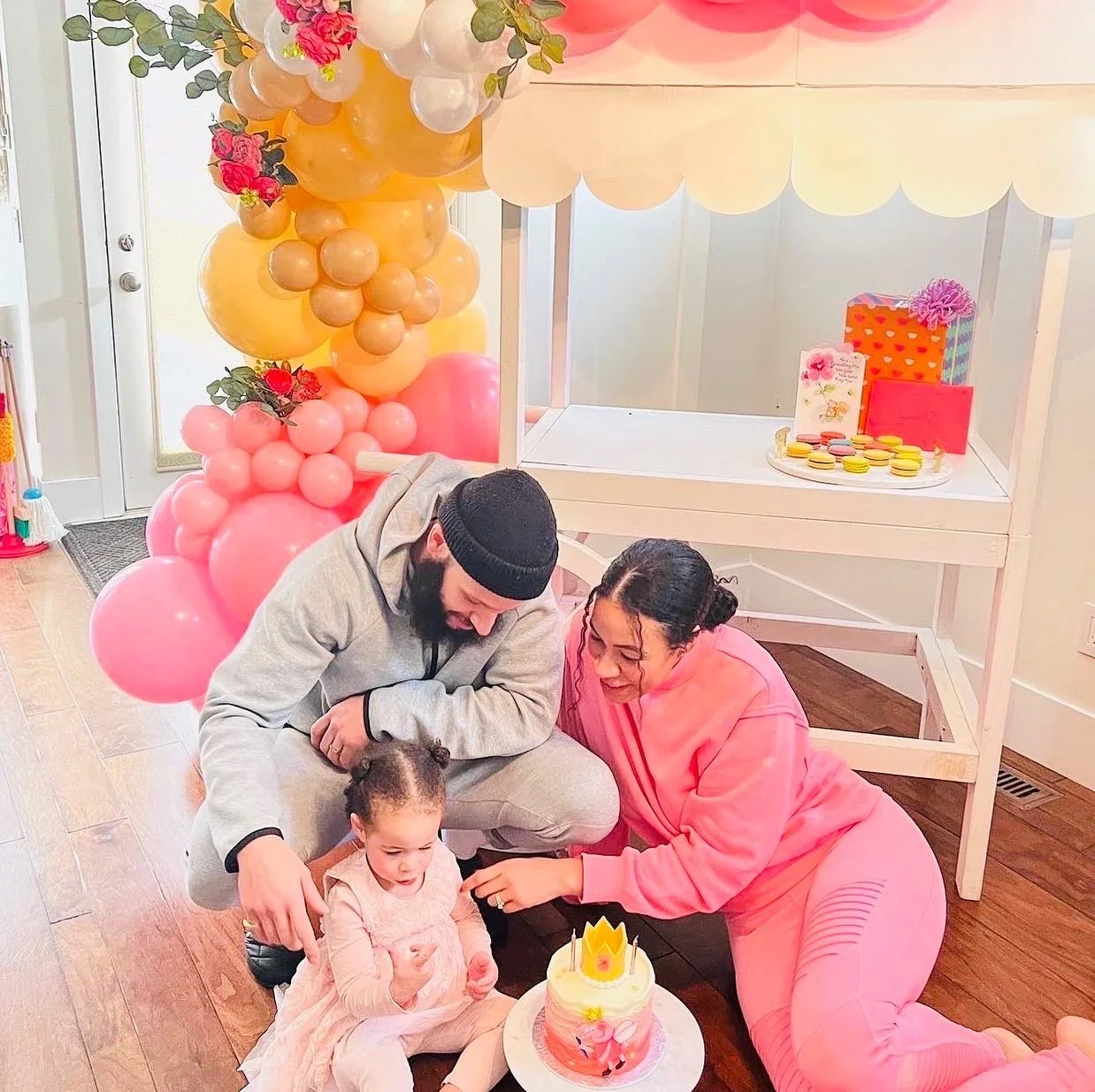 Dreamy Dessert Cart with Custom Balloon Decor – Perfect for Birthdays, Weddings & Events