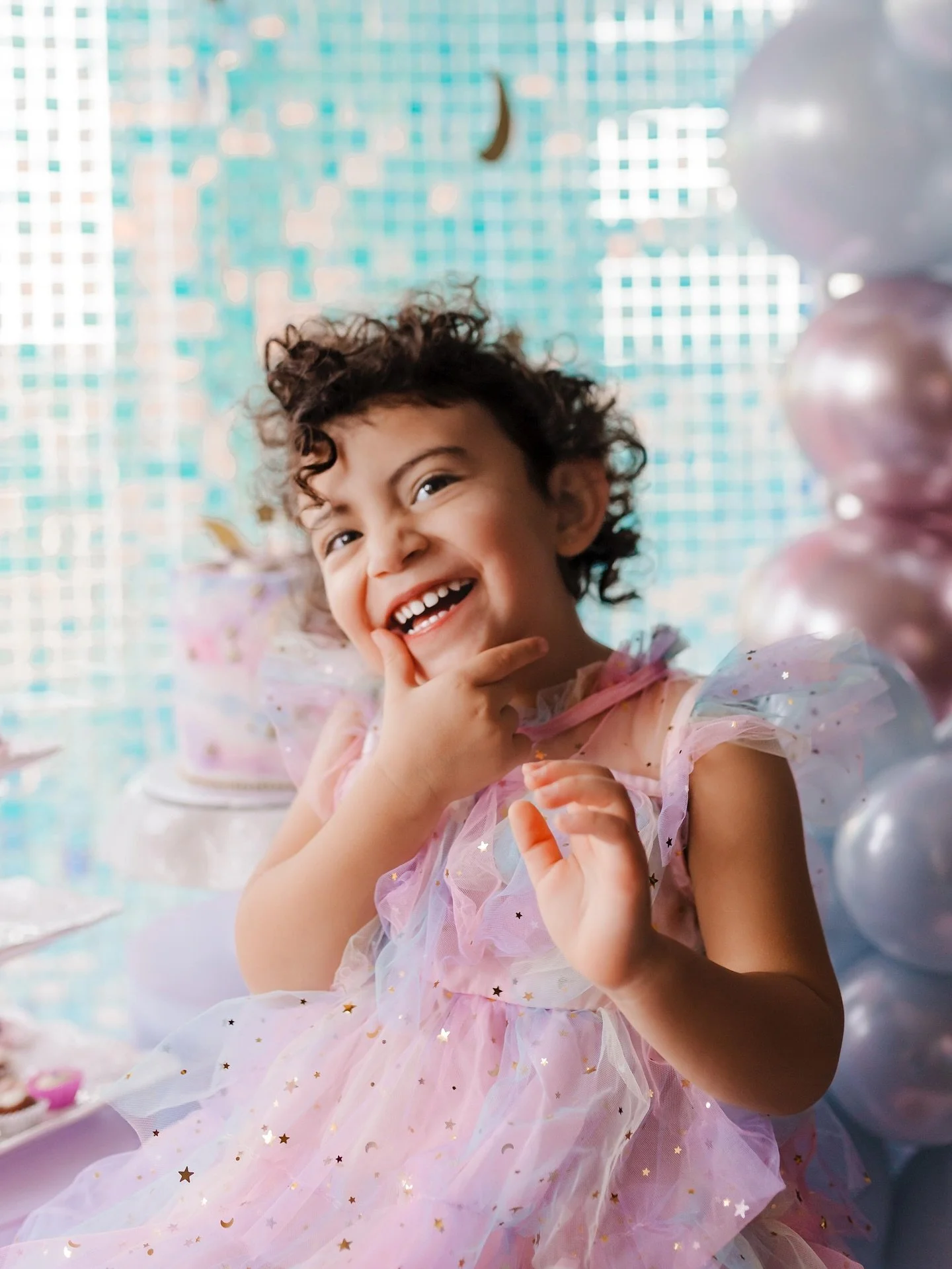 More from Zoe Luna&rsquo;s birthday✨🌙💫

@titina.photo always finds the magic in our family&rsquo;s most precious moments, and we can&rsquo;t thank her enough for it.

🎂Cake by: @sweetnsaltywithlove 
🏰Soft Playground and bouncy Castle by: @trendyp