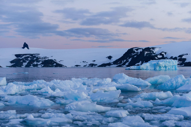 The Antarctic Peninsula Is Setting Heat Records
