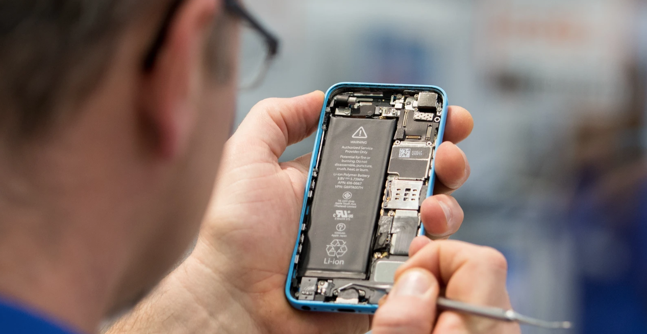 Apple's New Repair Program Is Invasive and Onerous, Contract Shows