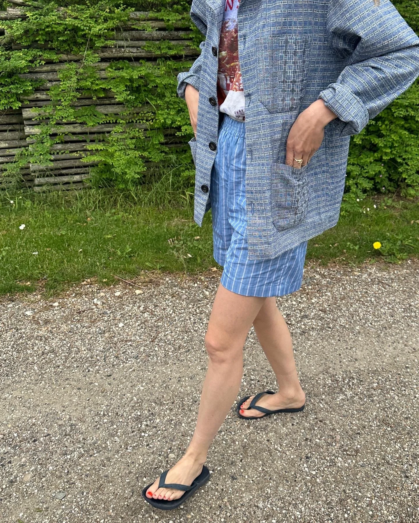 21C4DC4B-AB4F-4674-A280-60861ACE2F8A