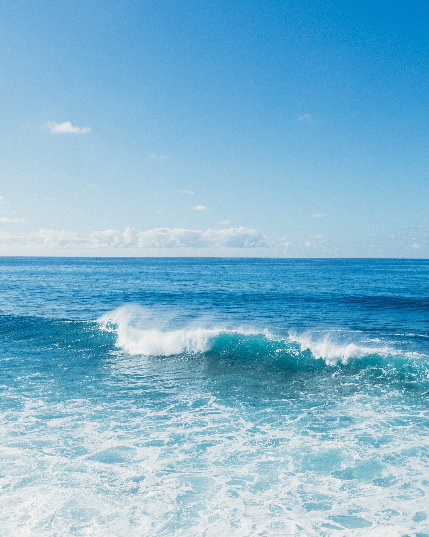 Missing these blue skies 💙

#waves #surfshots #surfingportugal #seascape #oceanlover #ocean #jardimdomar #portugal #surf #surfing #madeira #madeiraisland #portugal_lovers #ocean
______________
@visitmadeira @super_portugal @ig_europe @sonyalphasclub
