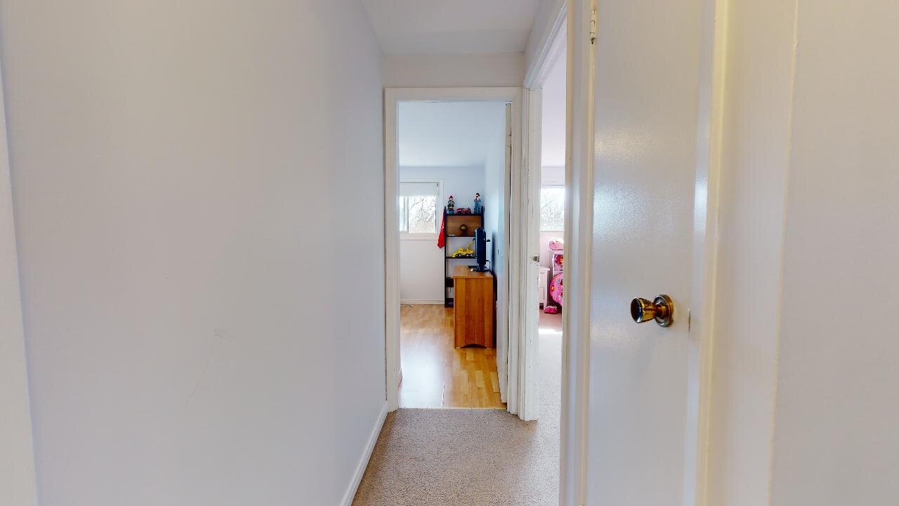 137-49-Rhonda-Road-Guelph-Presented-by-Adam-Stewart-Chestnut-Park-West-5192652602-04062020_165650.jpg