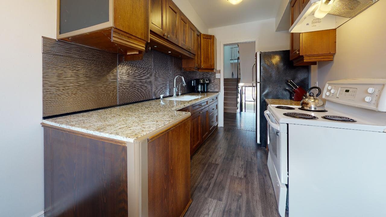 137-49-Rhonda-Road-Guelph-Presented-by-Adam-Stewart-Chestnut-Park-West-5192652602-Kitchen.jpg