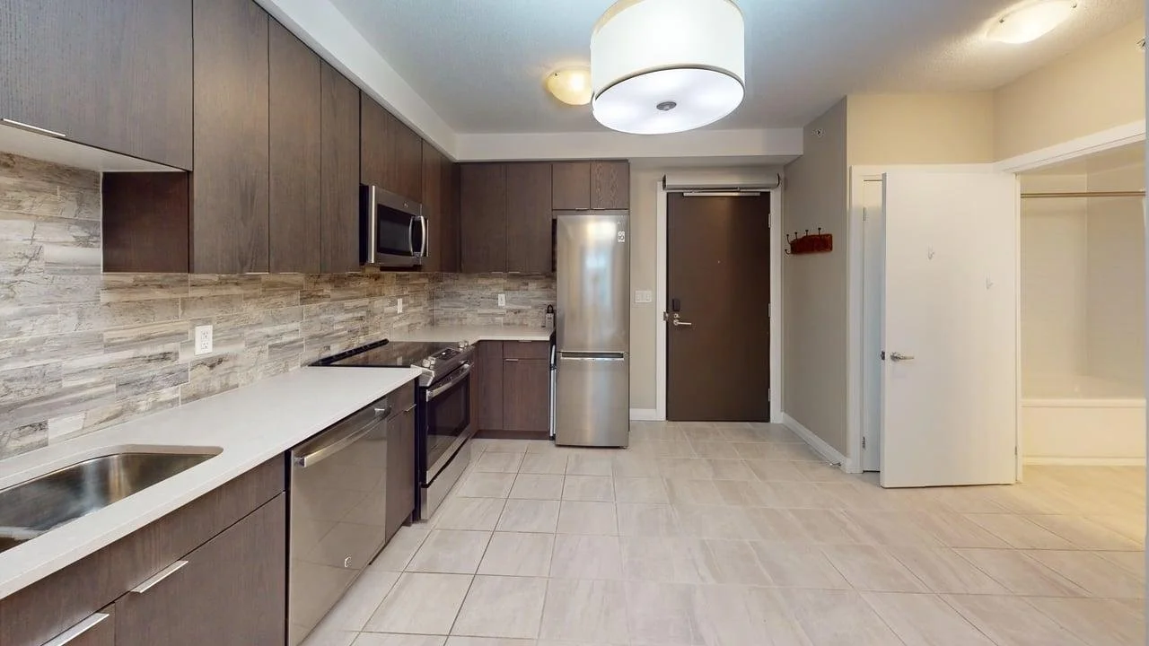 209-63-Arthur-Street-Guelph-ON-Metalworks-Condo-for-Rent-Kitchen.jpg