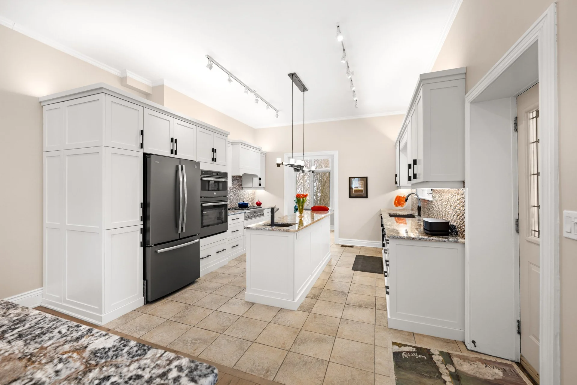 22-stuart-street-guelph-historic-home-large-kitchen.jpg
