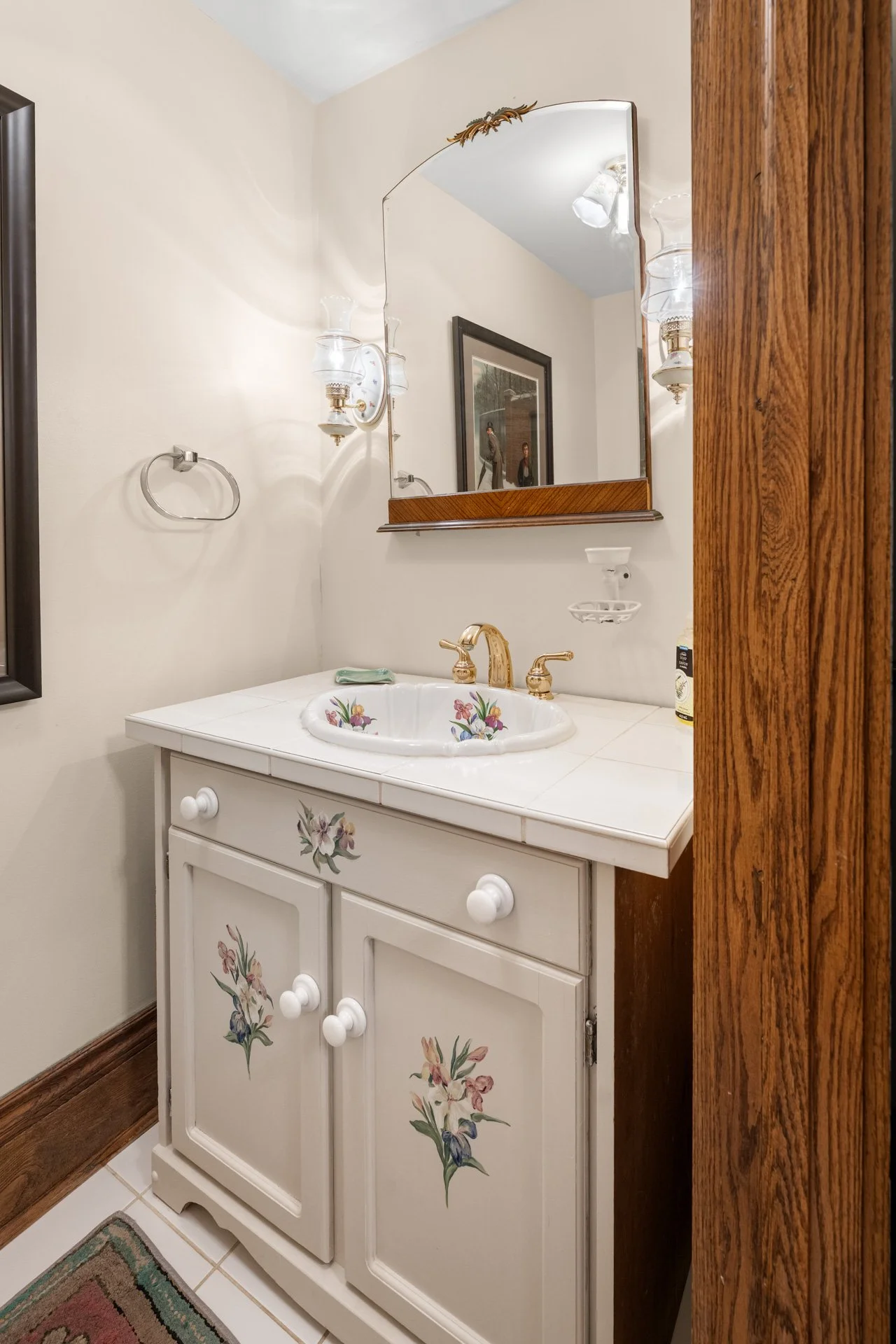 22-stuart-street-guelph-lower-bathroom.jpg