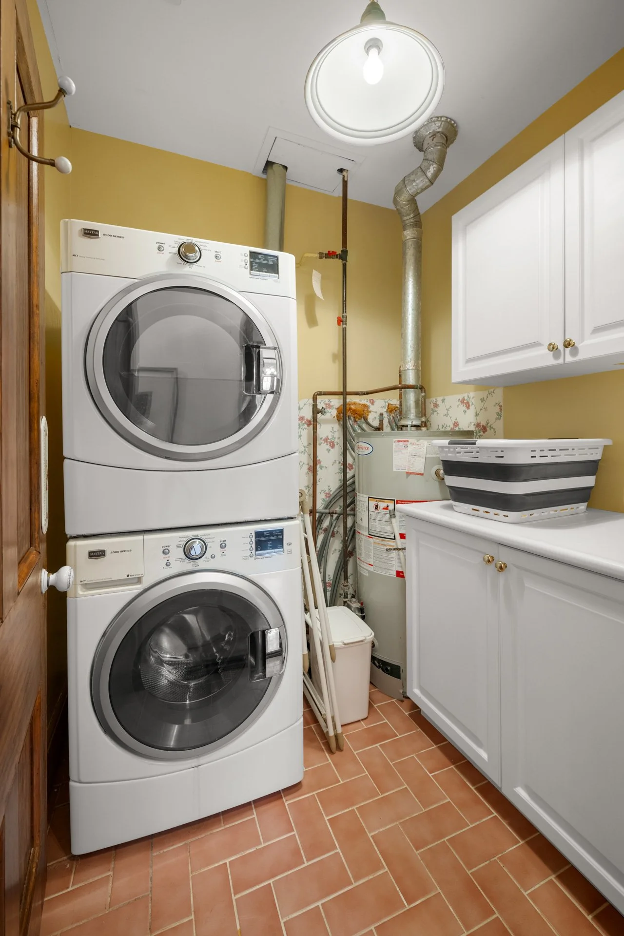 22-stuart-street-guelph-laundry.jpg