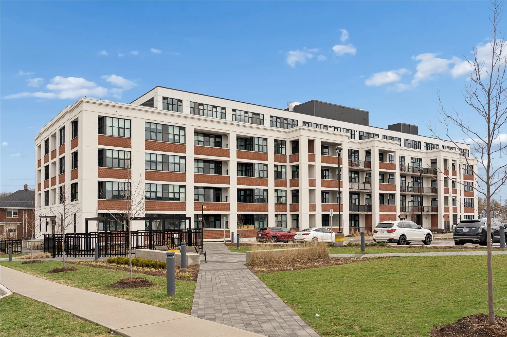 02-120Huron137 002.jpg