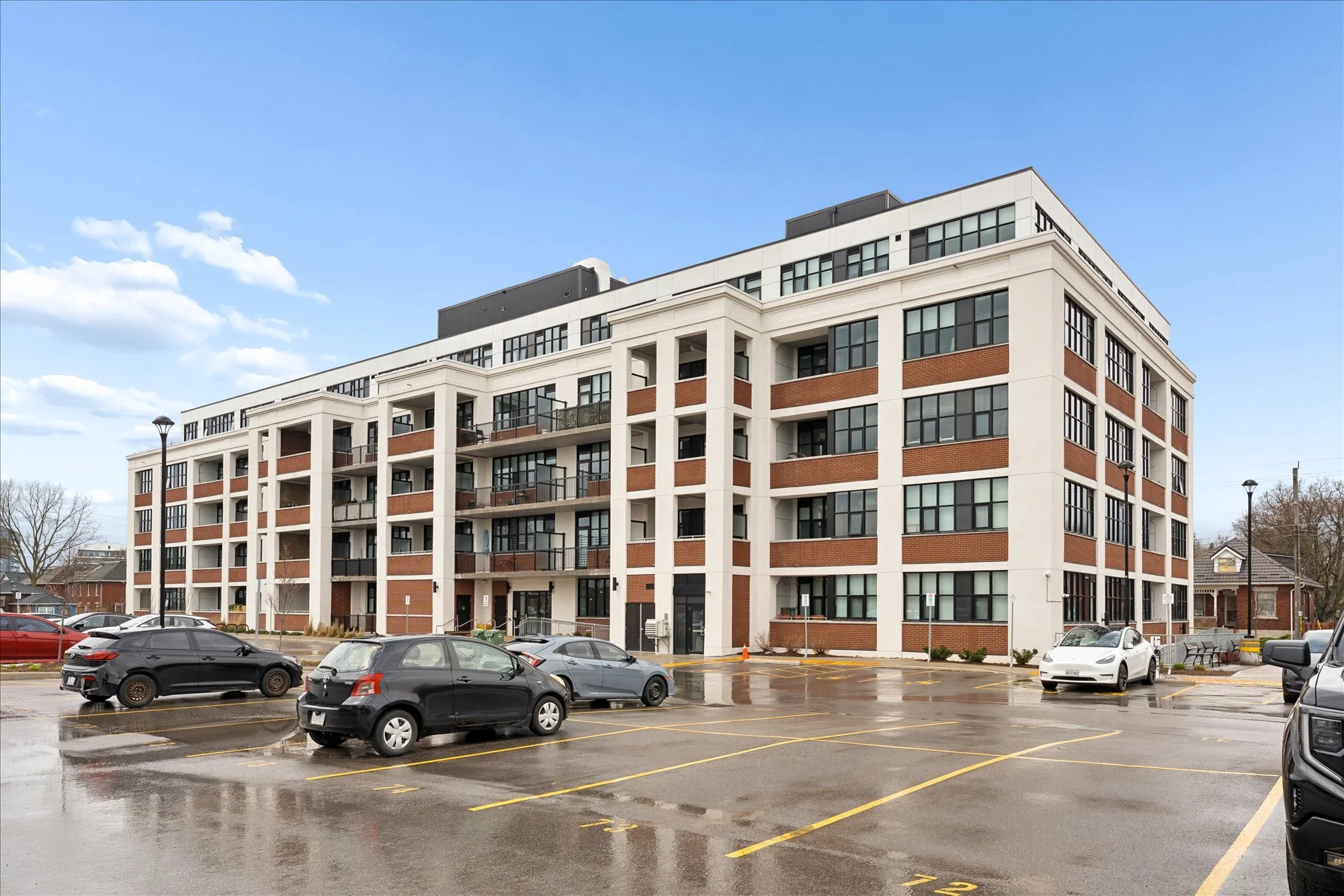 04-120Huron137 004.jpg