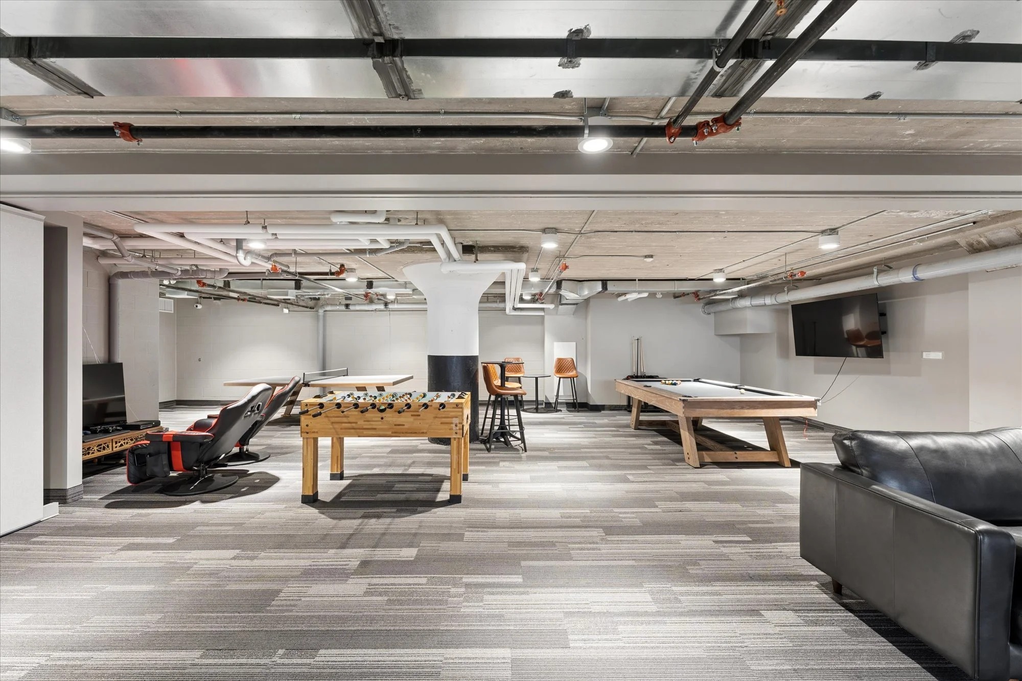 28-120Huron137 028.jpg