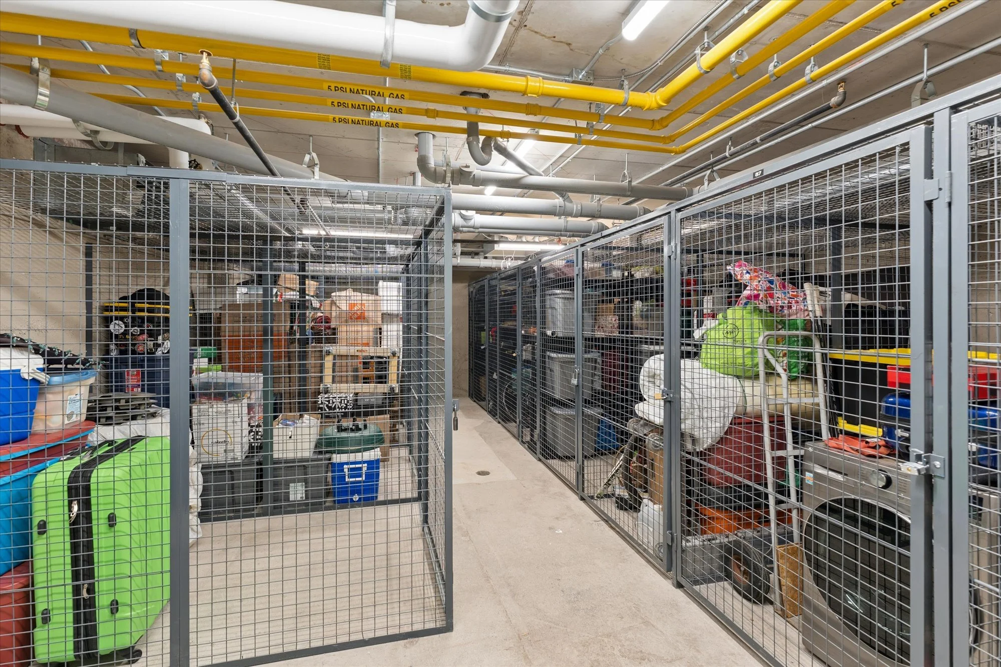 29-120Huron137 029.jpg