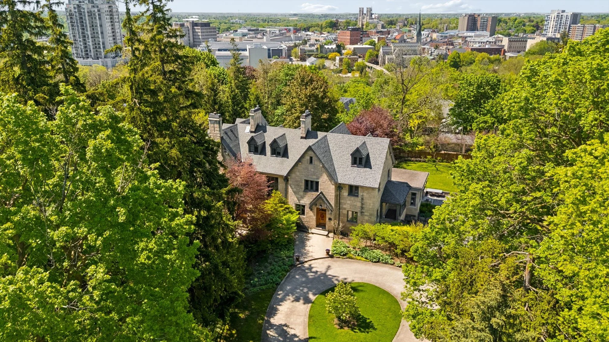 22 Stuart Street, Guelph ON Ker Cavan Summer Exterior (45).jpg
