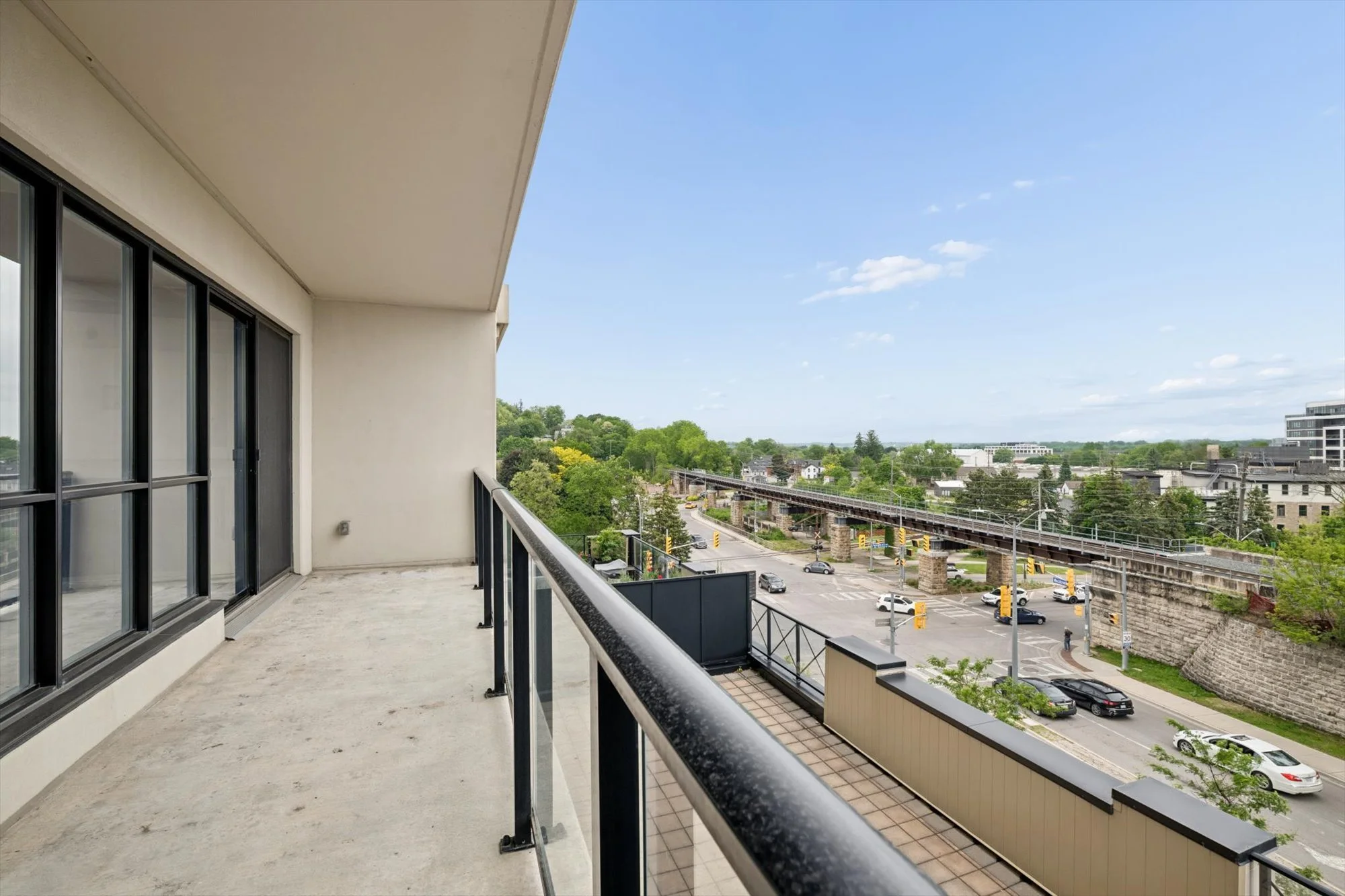 River House Condo 405-160 Macdonell Street, Guelph Chestnut Park Guelph (17).jpg