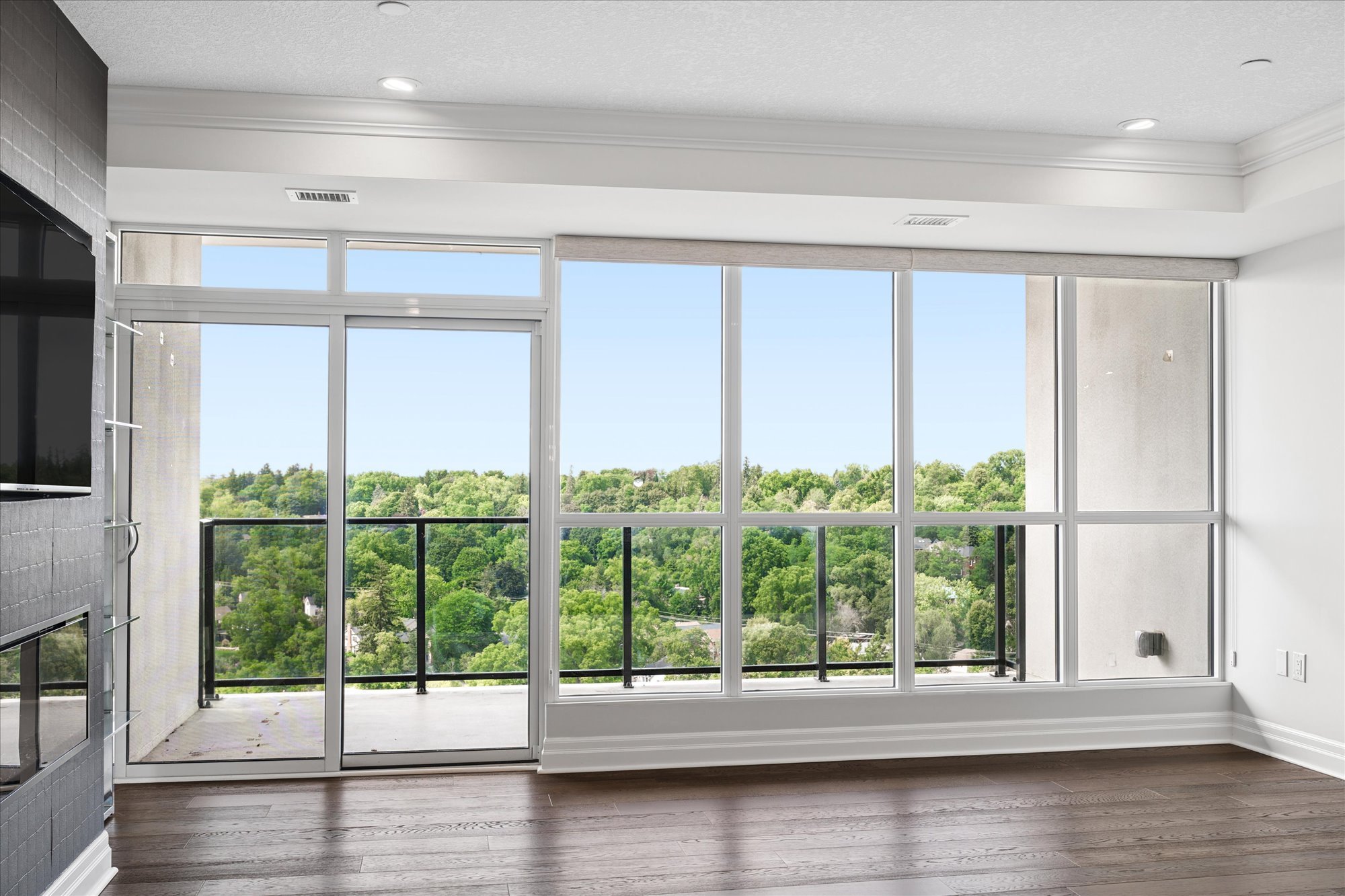 River Mill Condos Downtown Guelph 1503-150 Wellington Street, Guelph (25).jpg
