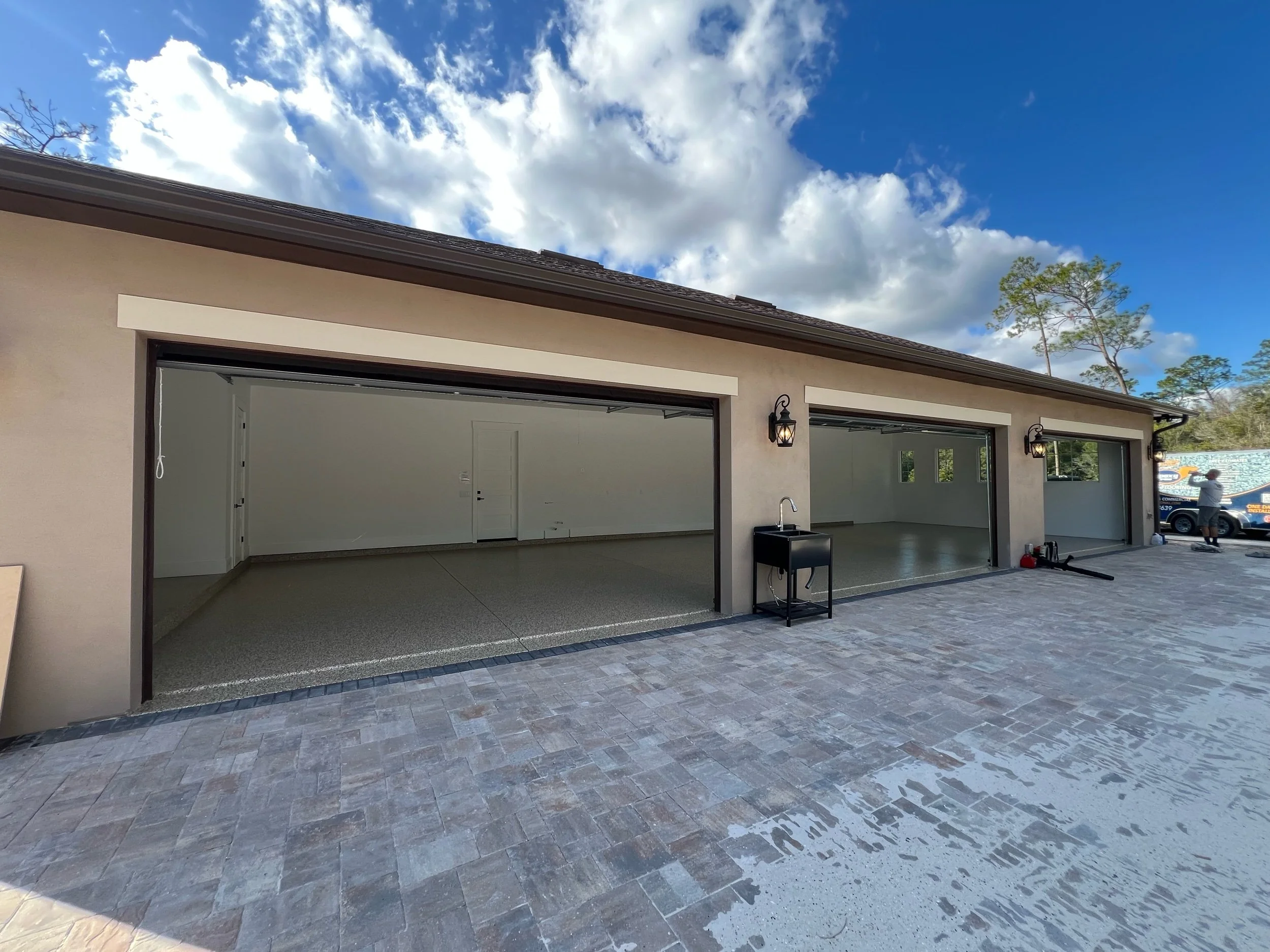 Spacious new garage!