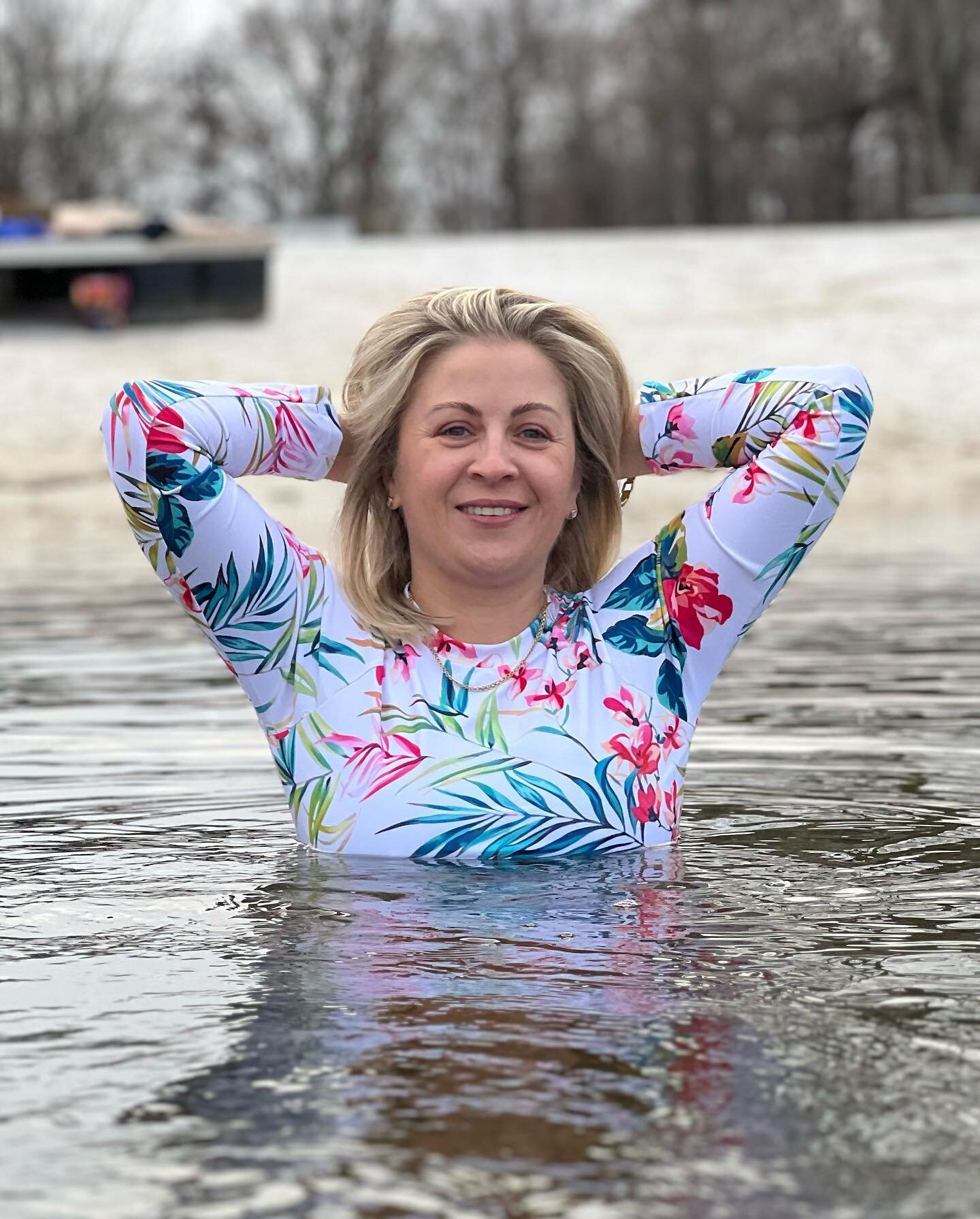This morning, at 8 A.m. I started off the Cold Plunge season with my friends, at Mount Hope Pond. The water was sooo cold, but the benefits for your skin, well being and immune system have been making me enjoy Plunging for 8 years! If you have any qu