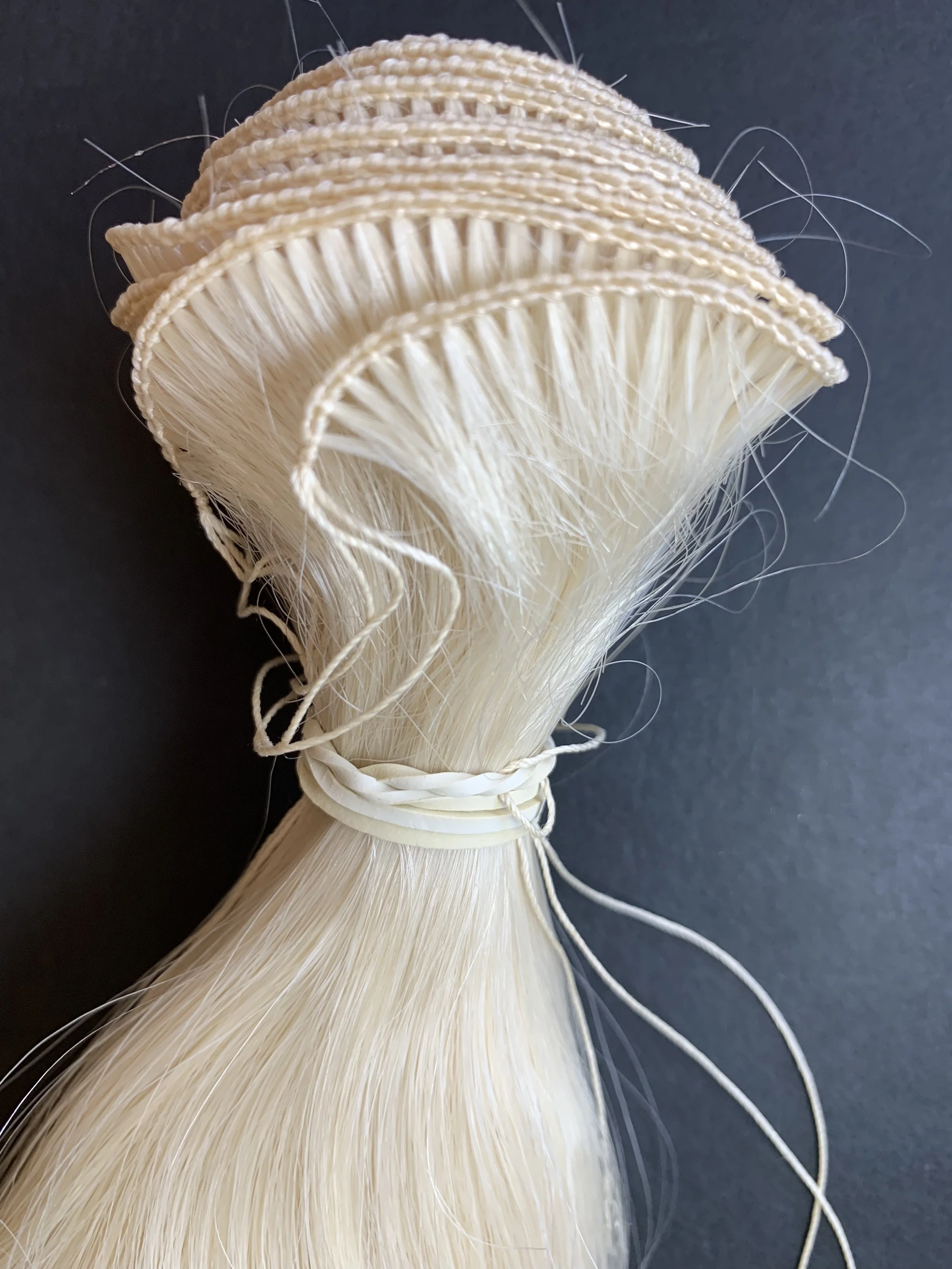 HANDT WEFT BLOND.jpg