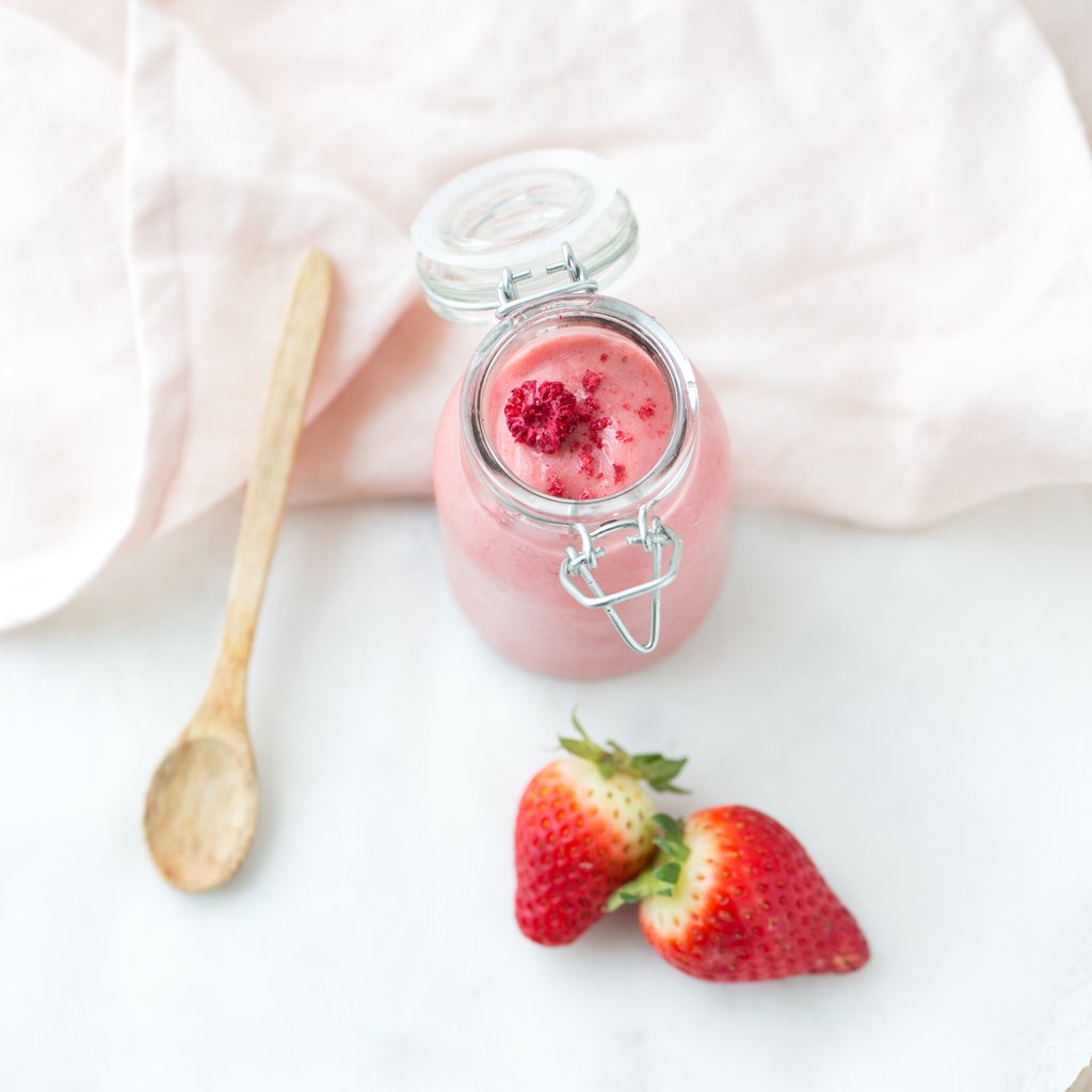 Strawberry_smoothie_1024x.jpg