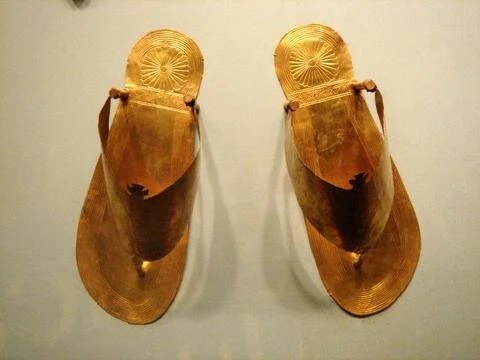 New_Kingdom_era_gold_sandals__15th_century_BC_large.jpg
