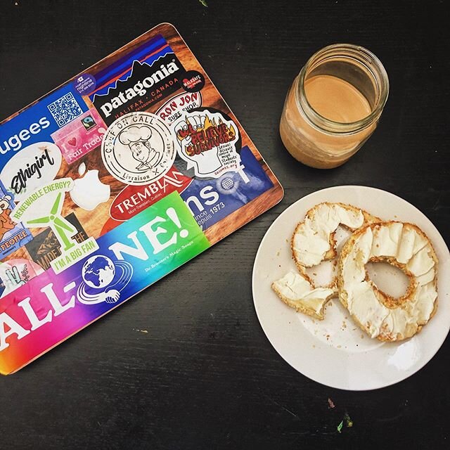 Who wouldn&rsquo;t pass up an iced coffee and a Montreal bagel with cream cheese while finishing a take-home final? 😍✨