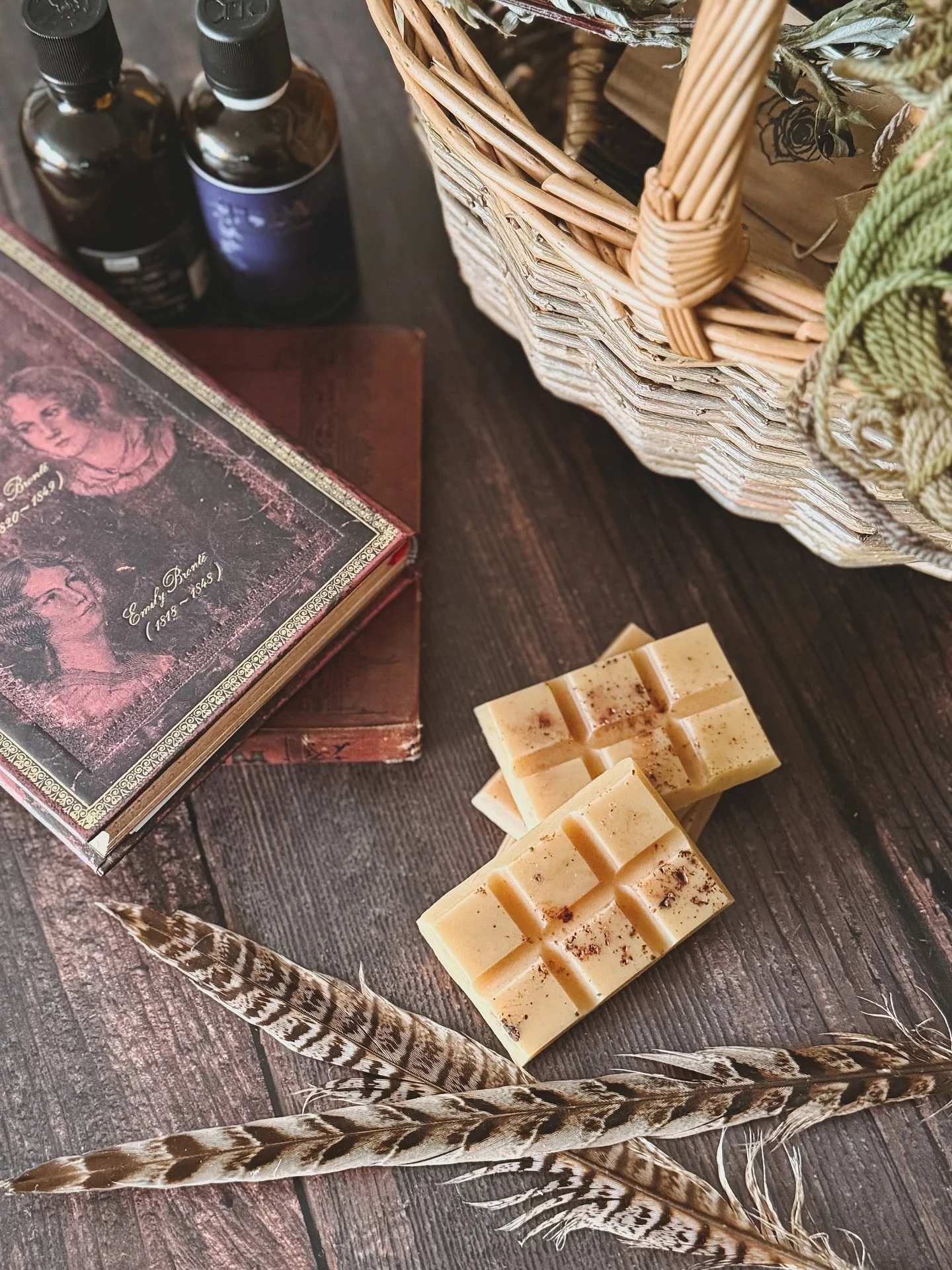 🌒✨The Mill On The Moor✨🌘

Born from windswept nights in Bront&euml; country, this melt carries the spirit of our yearly retreat to Falling Water, Ponden Mill. Imagine the fire glowing, while wind and rain beat against the windows&hellip; outside, t