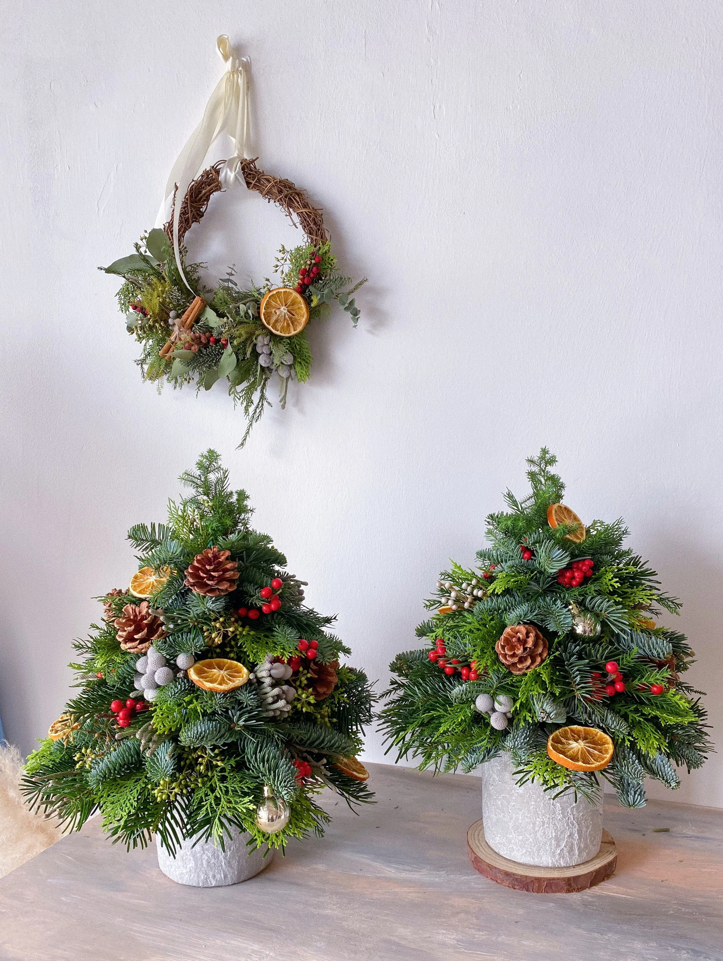 Half Wreath and Mini Trees 2.JPG