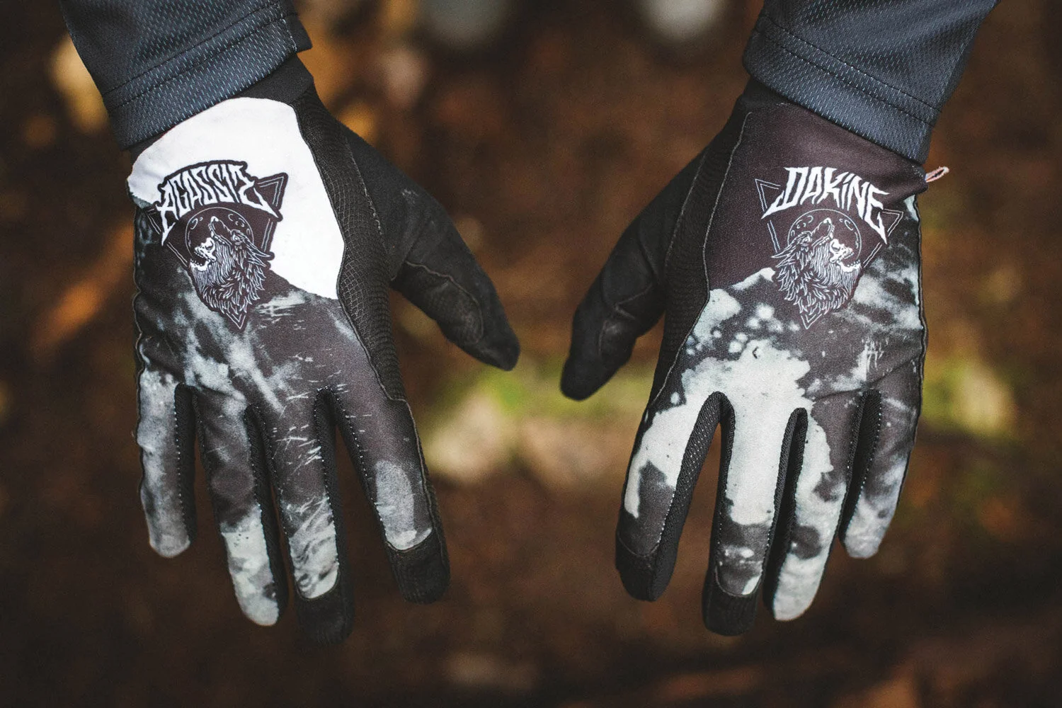print-dakine-aggy-glove.jpg