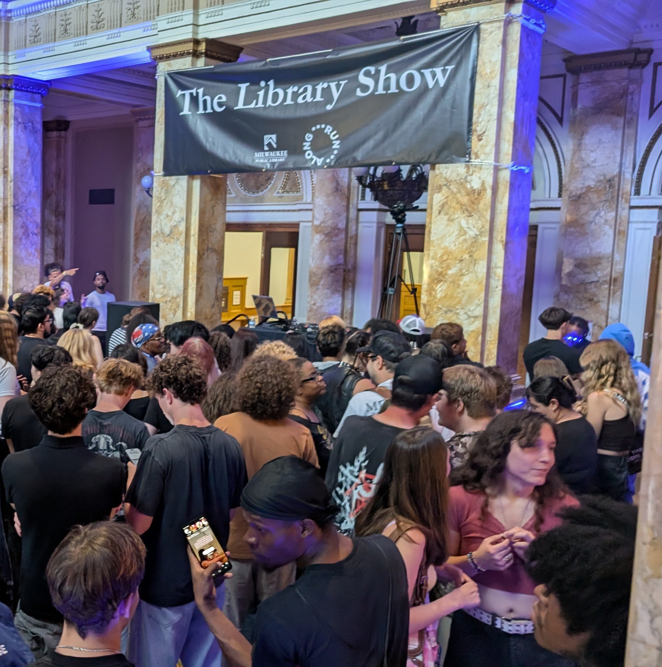  LIVE REVIEW: The Library Show