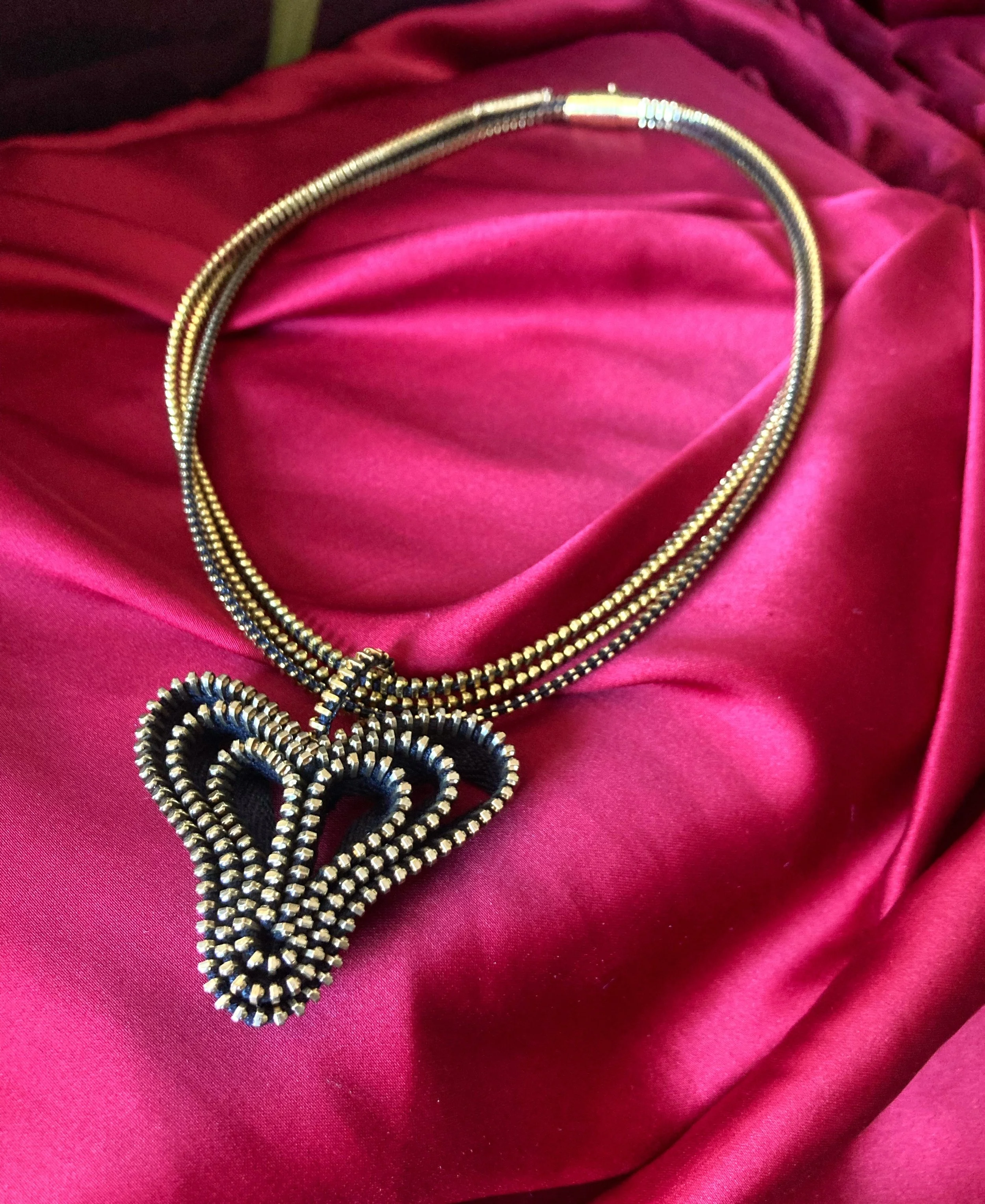 CUSACK_heart.blk.gold.pendant.jpg