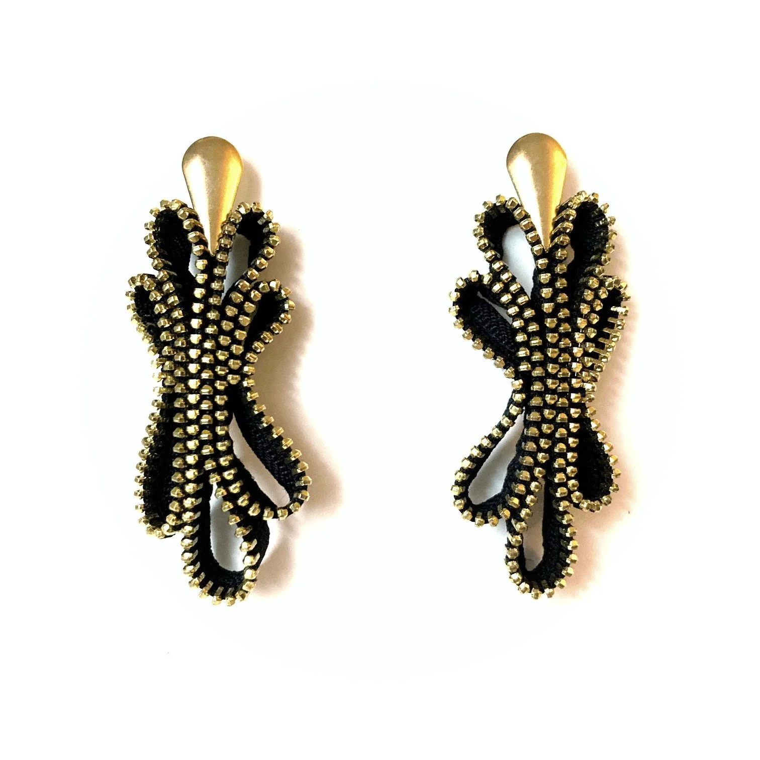 CUSACK_Vivian_blk.gold.zipperearrings.lowres.jpg