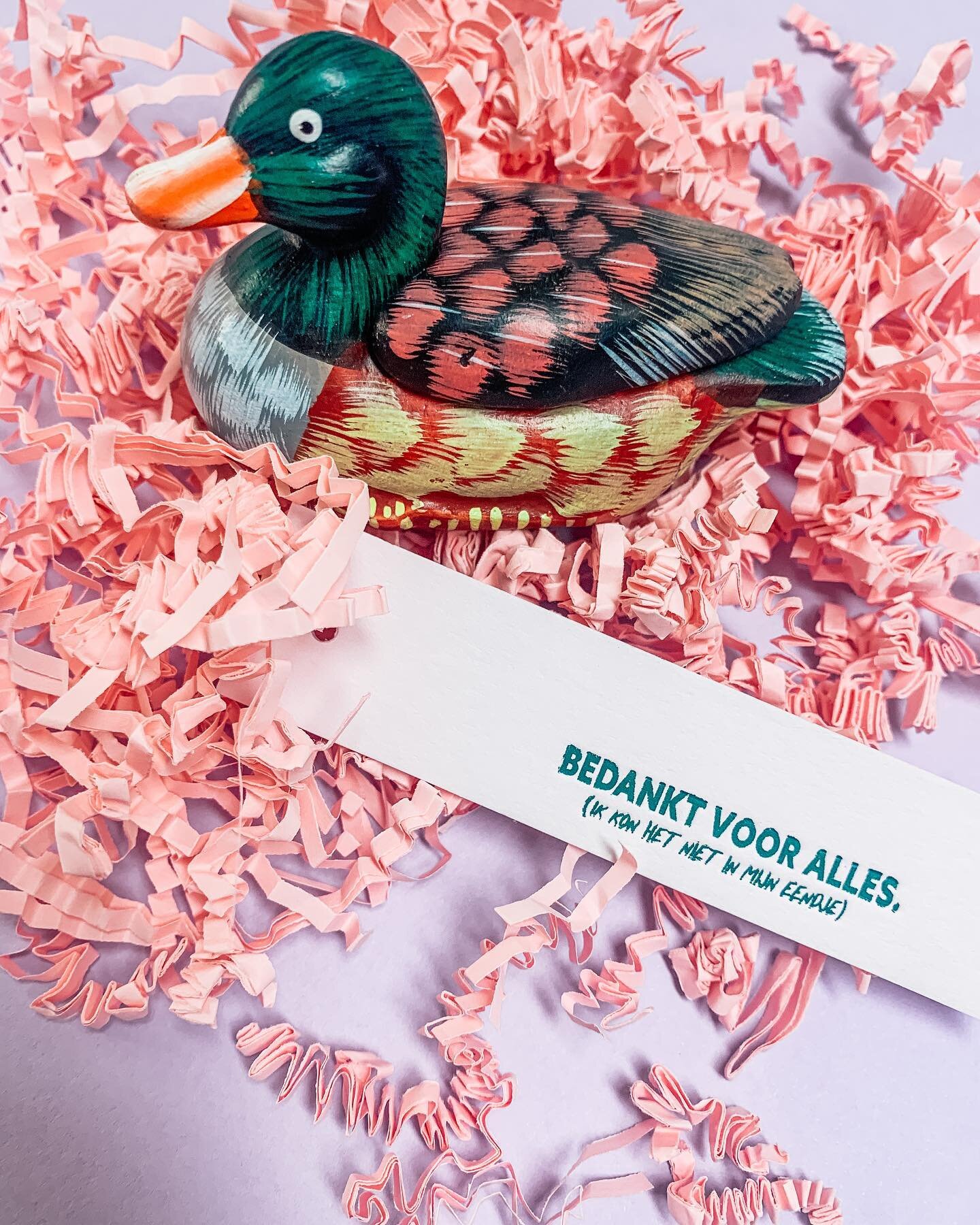 - BEDANKT VOOR ALLES -
Hopla, nieuwe geschenkjes in de GIFT-afdeling.
🦆 Hou rekening met beperkte voorraad.
🦆 Voorrang voor moeders van eendenklas-kleuters. Das logisch. 
.
.
.
#studiolusdesign #bedankjes #bedankje #eindeschooljaar #bedanktjuf #bed