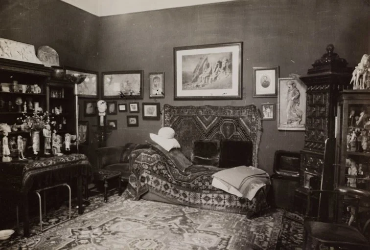 The Armchair Psychologist