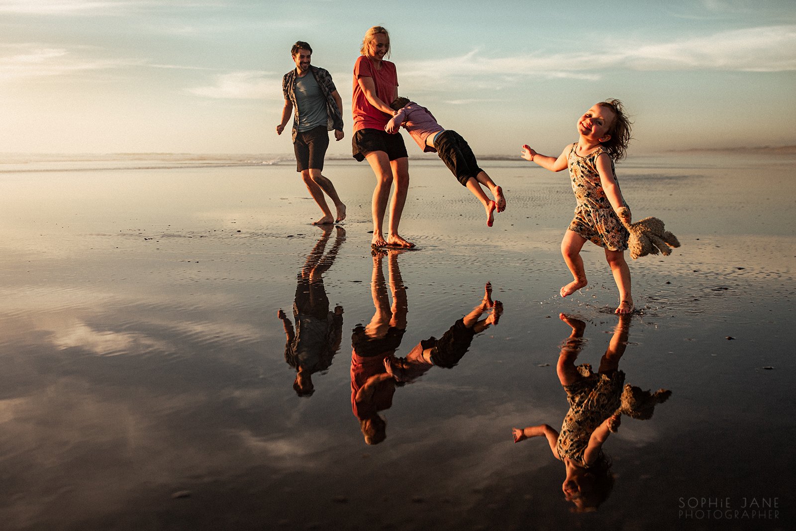 Golden hour family photography (Copy)