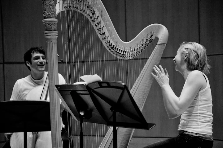 COULOIR’s Heidi Krutzen and Ariel Barnes return home for border-crossing VSO concert