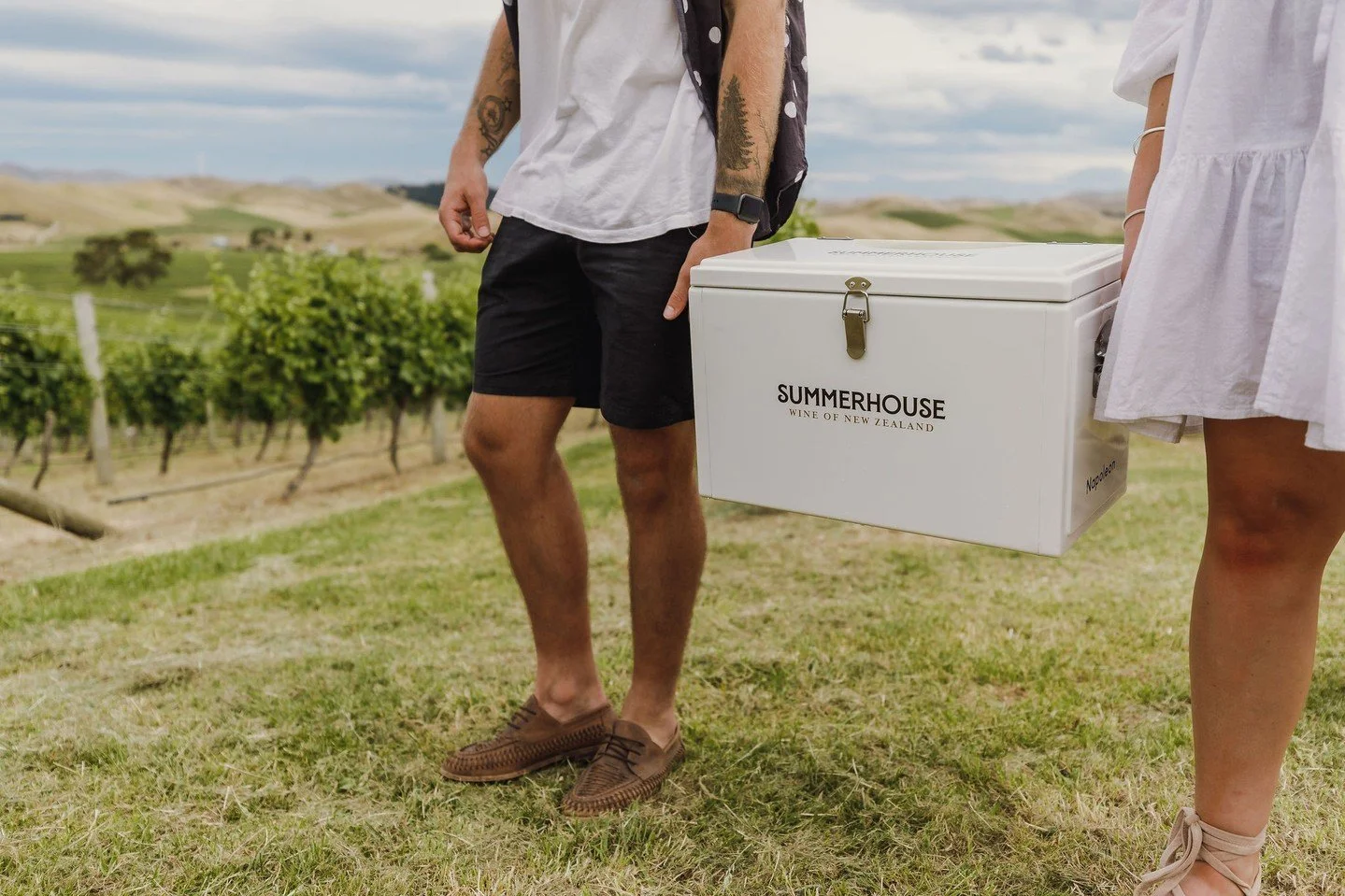 Go on, grab that dusty chilly bin sitting in the garage and pack a picnic with a few bottles of Summerhouse wine, grab your pals and head on down to the beach for sunset ☀️🌊💫🥂⁠
⁠
⁠
#summerhousewine #alwayssummersomewhere #marlboroughwine #nzwine #