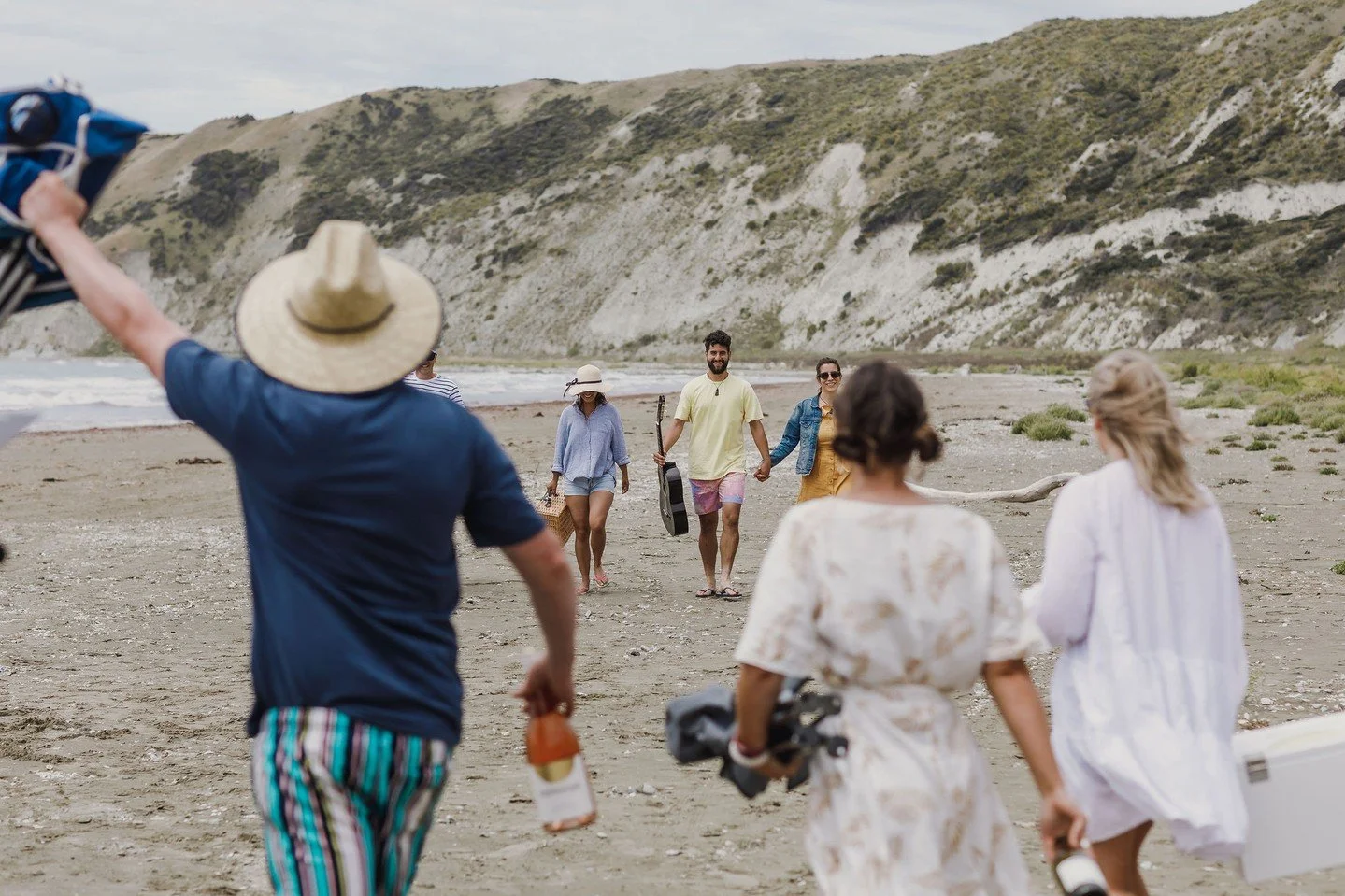 Made for moments like these.. pals, sunshine &amp; good food 🌞⁠
⁠
⁠
#summerhousewine #summerhousemoments #marlboroughwine