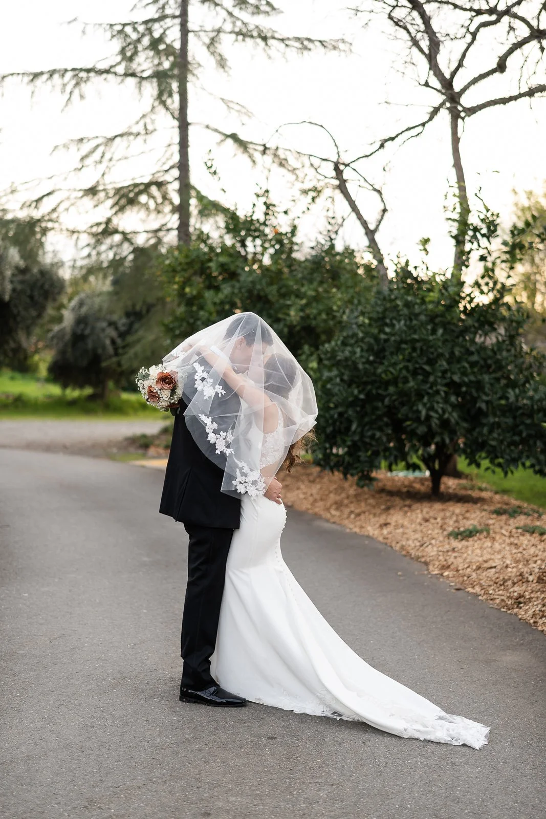 S&amp;K’s Romantic Garden Wedding at Flower Farm Inn in Loomis, CA
