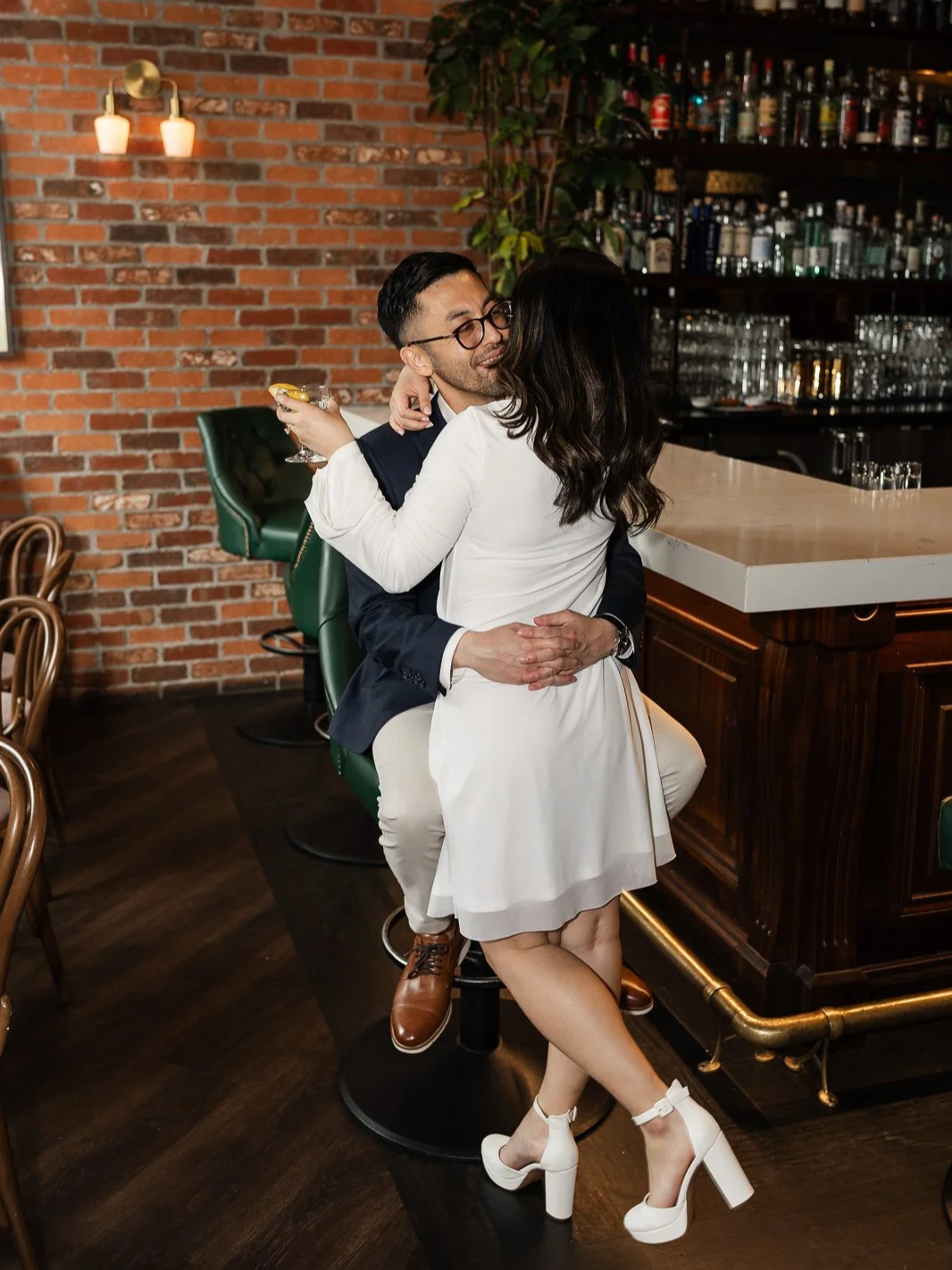 couple photoshoot at a bar in sacramento